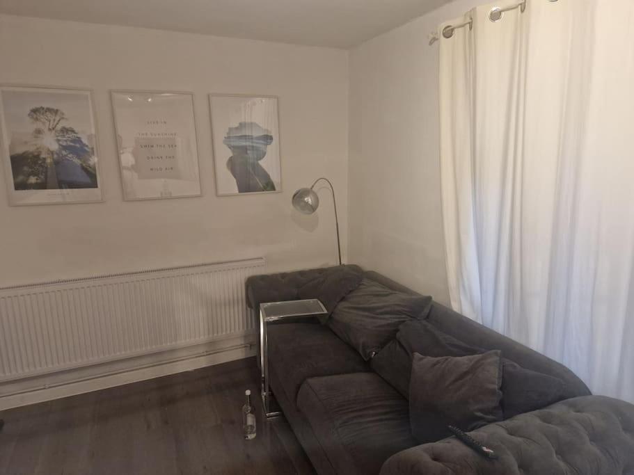 Apartment Modern Cozy One Bedroom Flat London
