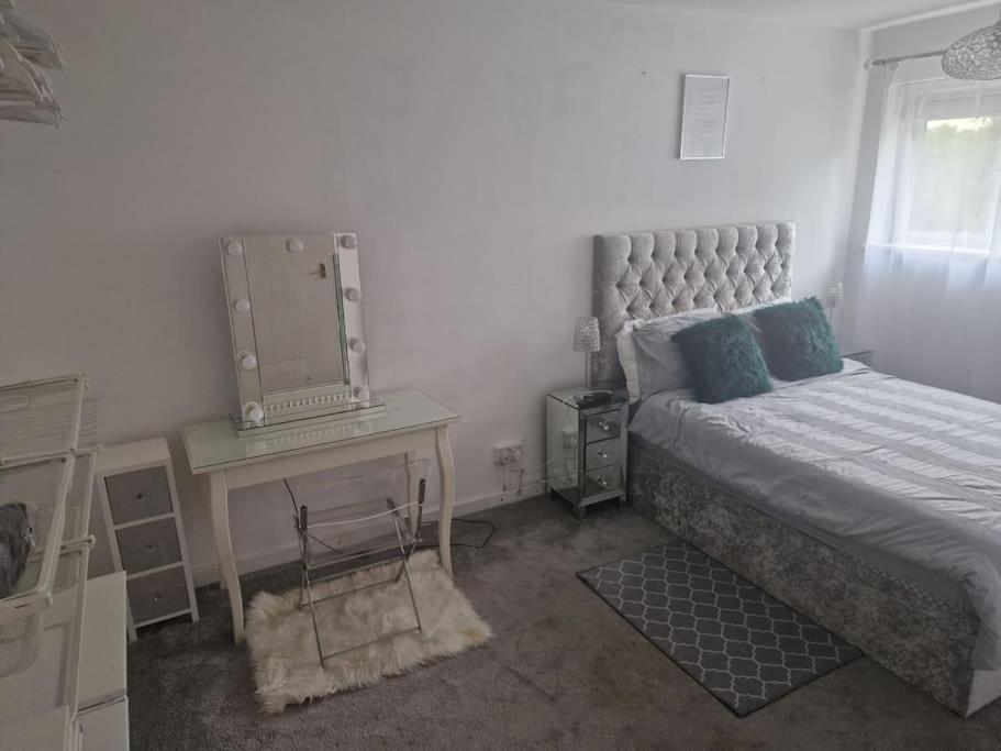 Modern Cozy One Bedroom Flat *