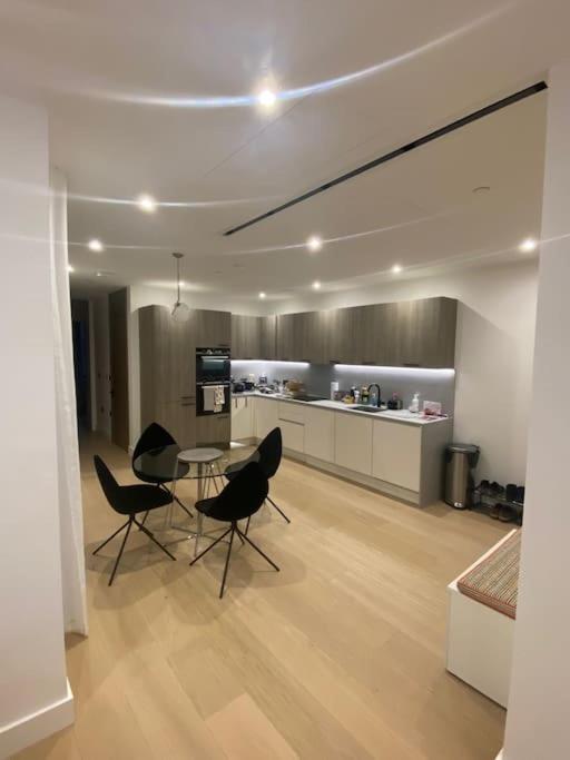 Apartment New In London
