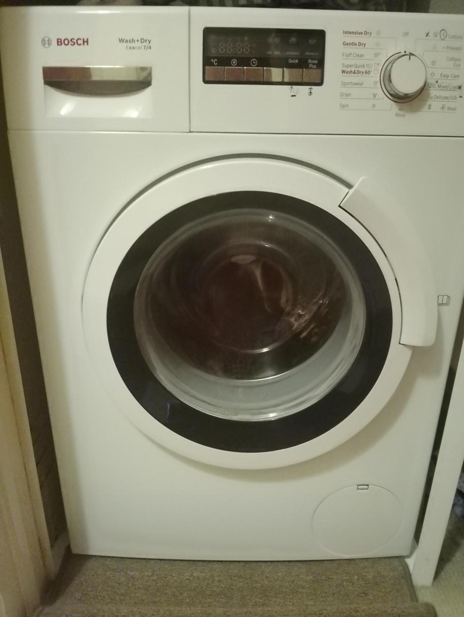 Beautiful Apartment With Underground Parking, Balcony In Kew, Richmond London London