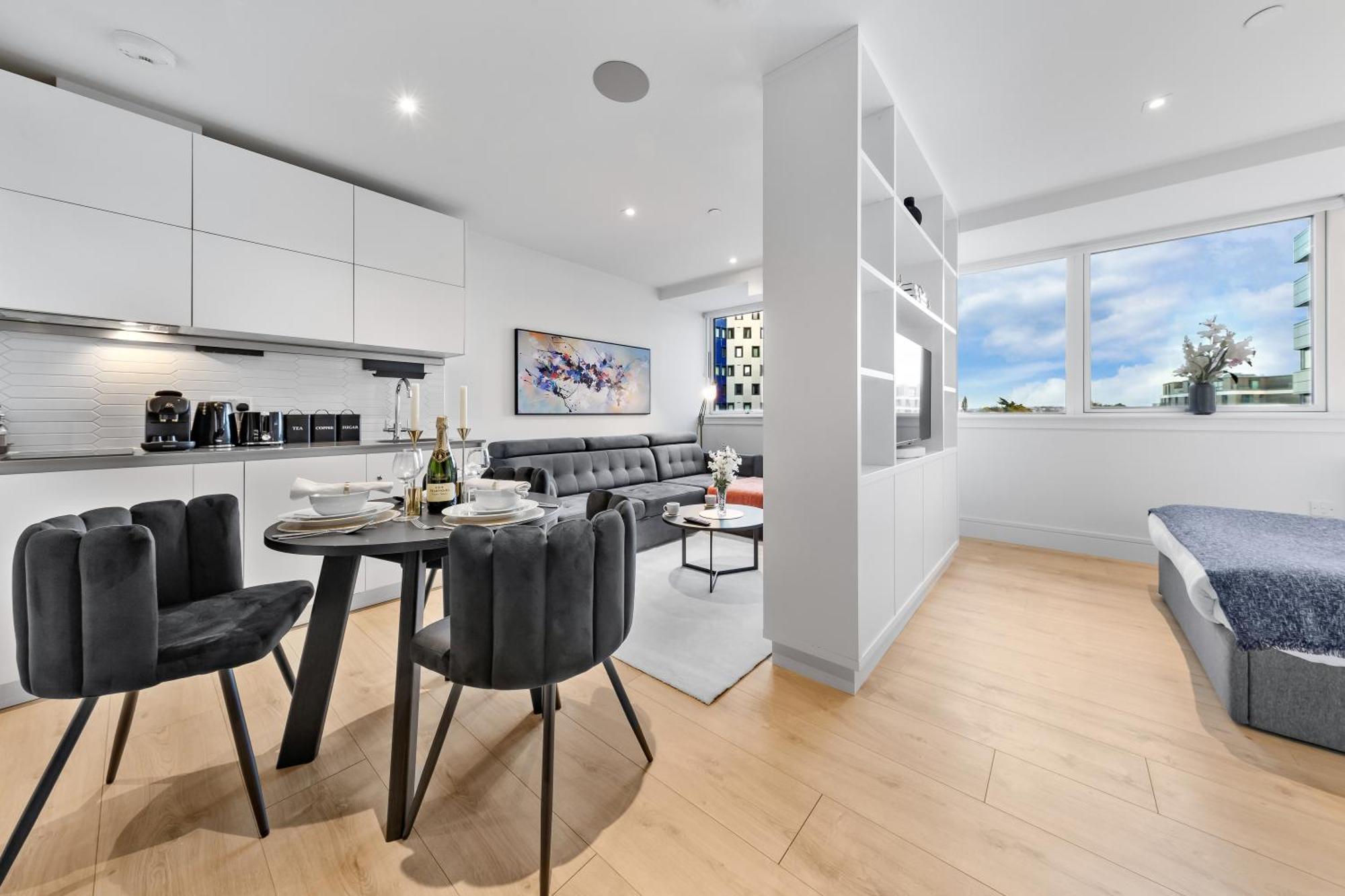 Stylish Retreats On Olympic Way *