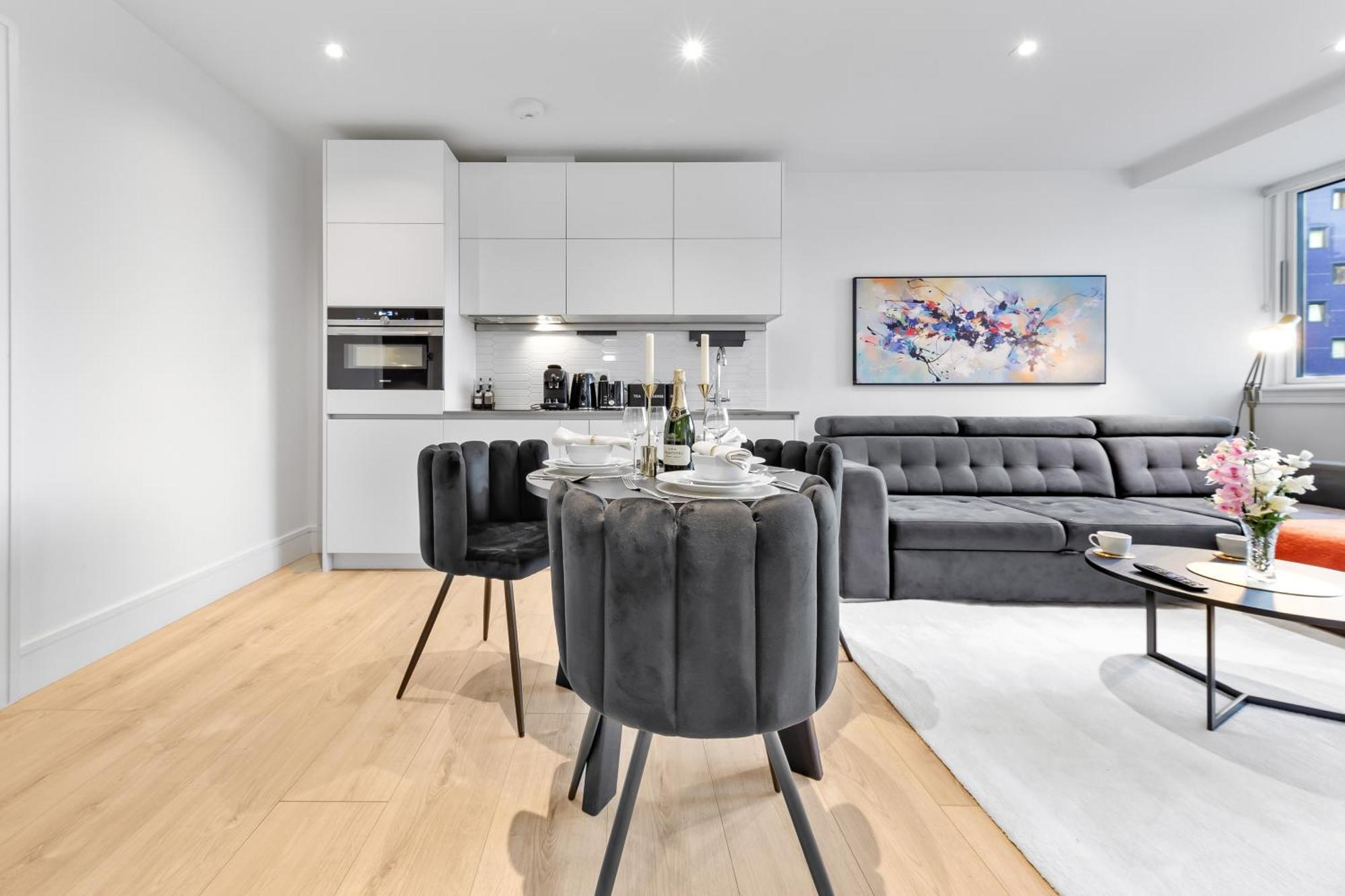 Stylish Retreats On Olympic Way *