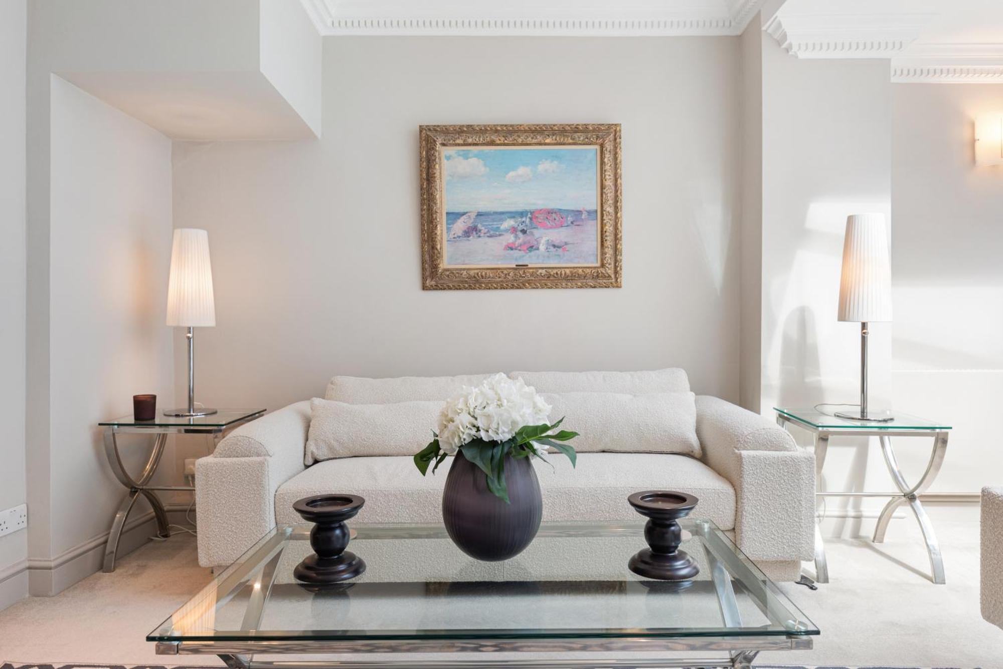 Stunning Knightsbridge 2bed Flat! Apartment