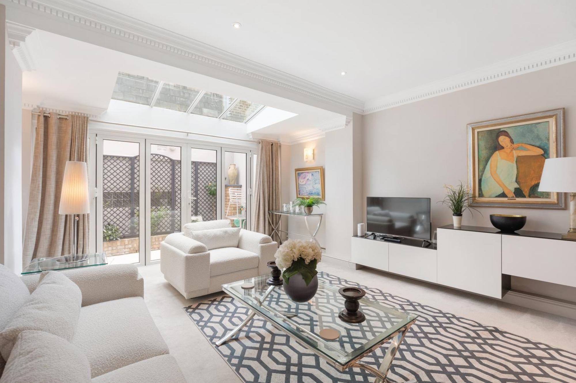 Stunning Knightsbridge 2bed Flat!