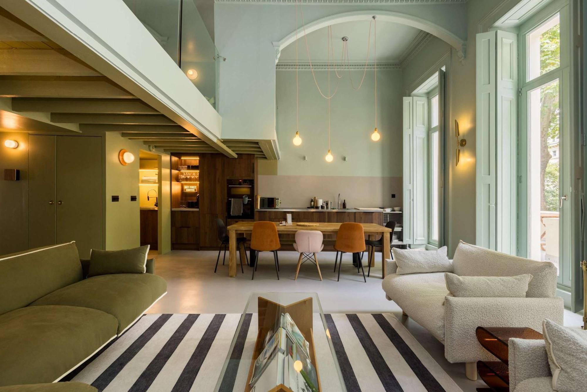 Beautiful Paddington Loft-style Apartment London