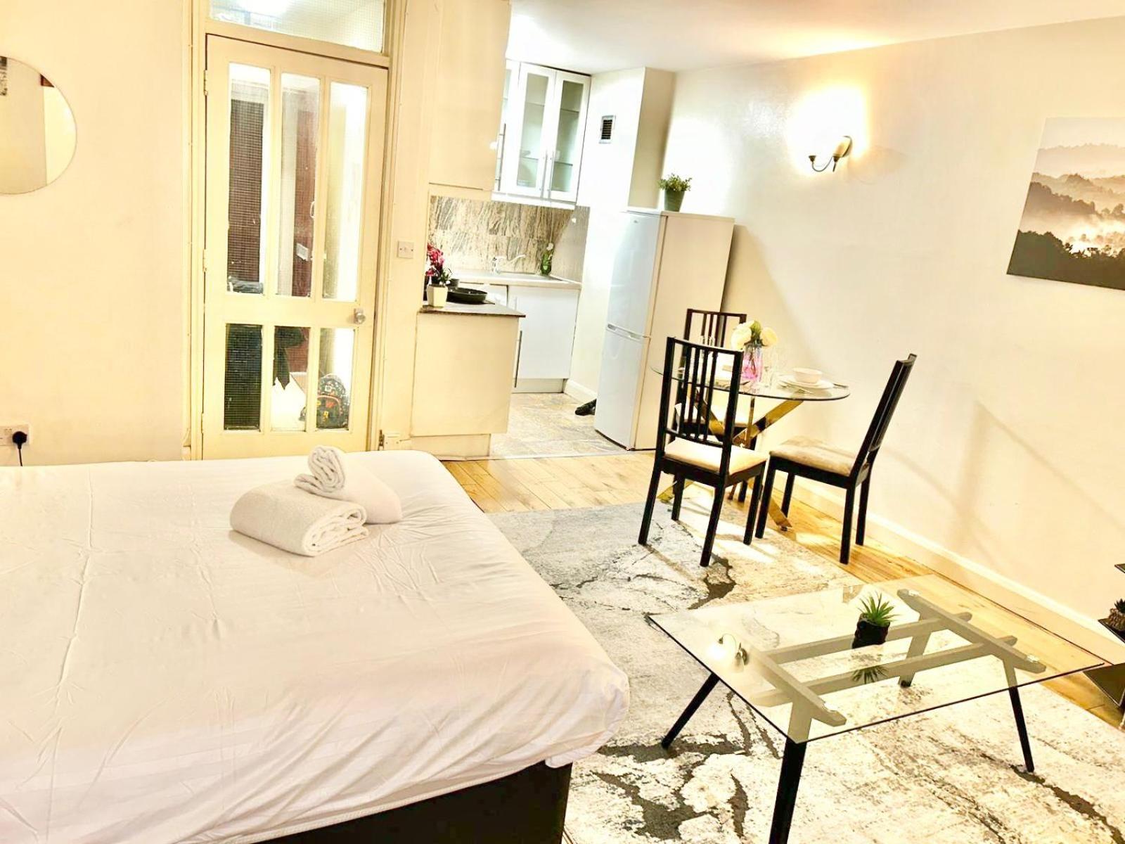 Apartment Beautiful At Cromwell Road
