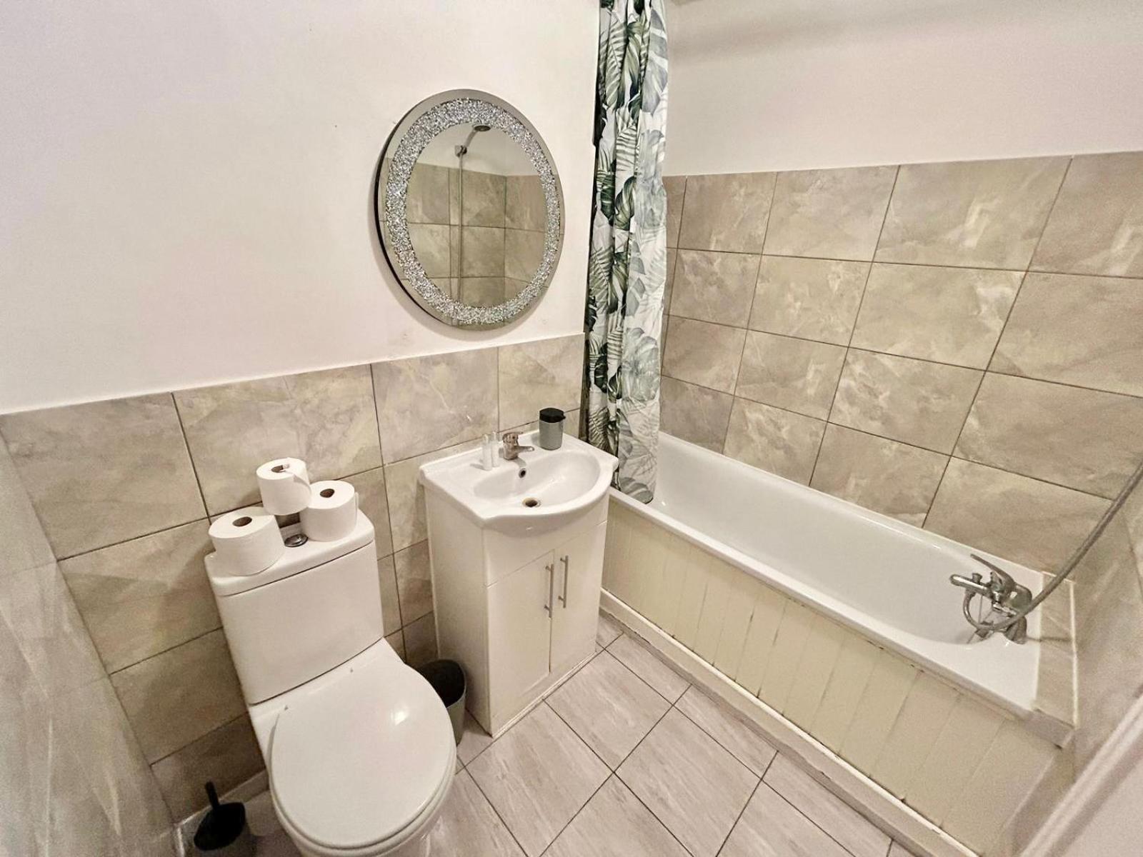 Comfortable Family Near Kensington London