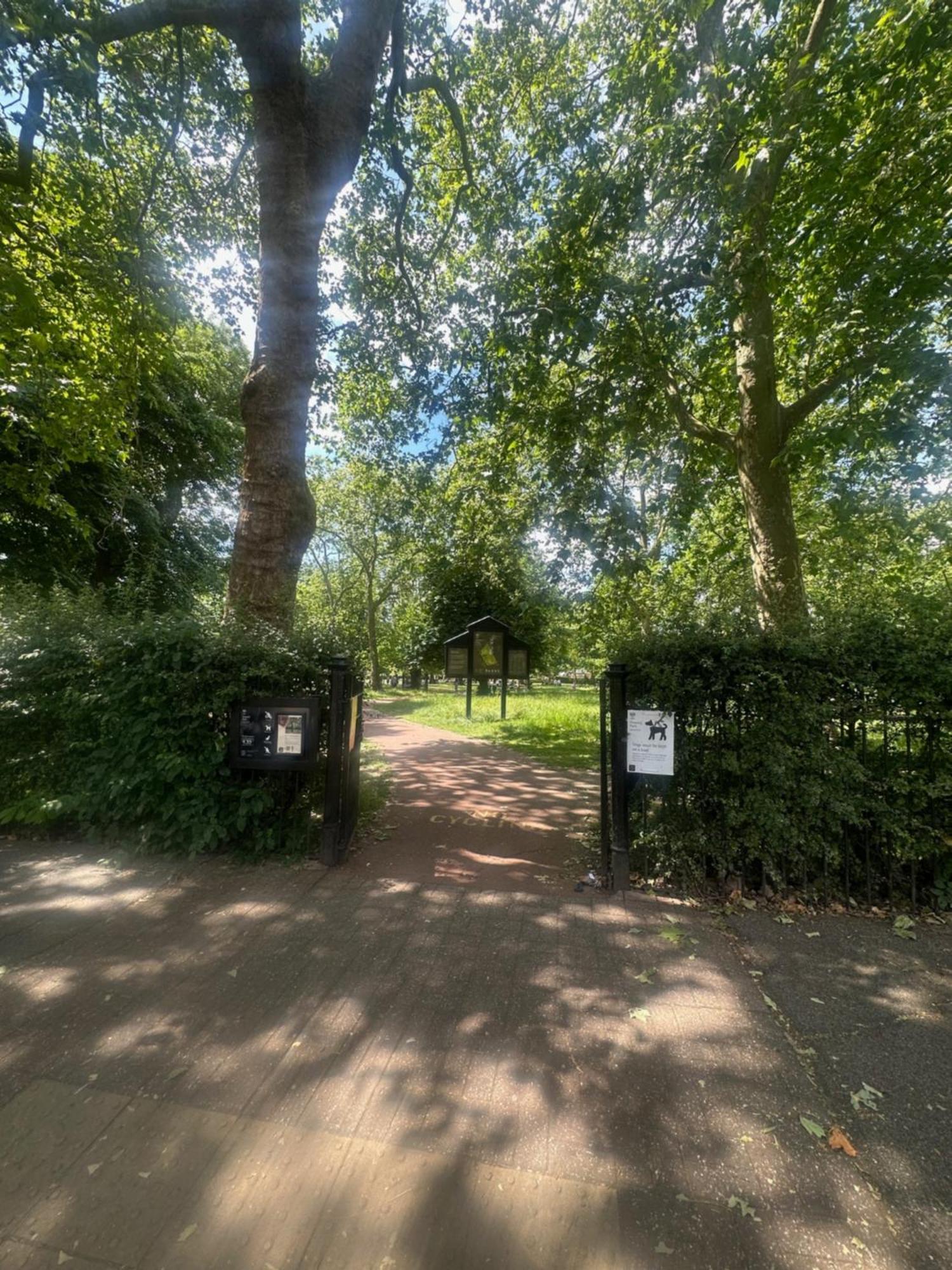 2 Bed Luxe Garden * London