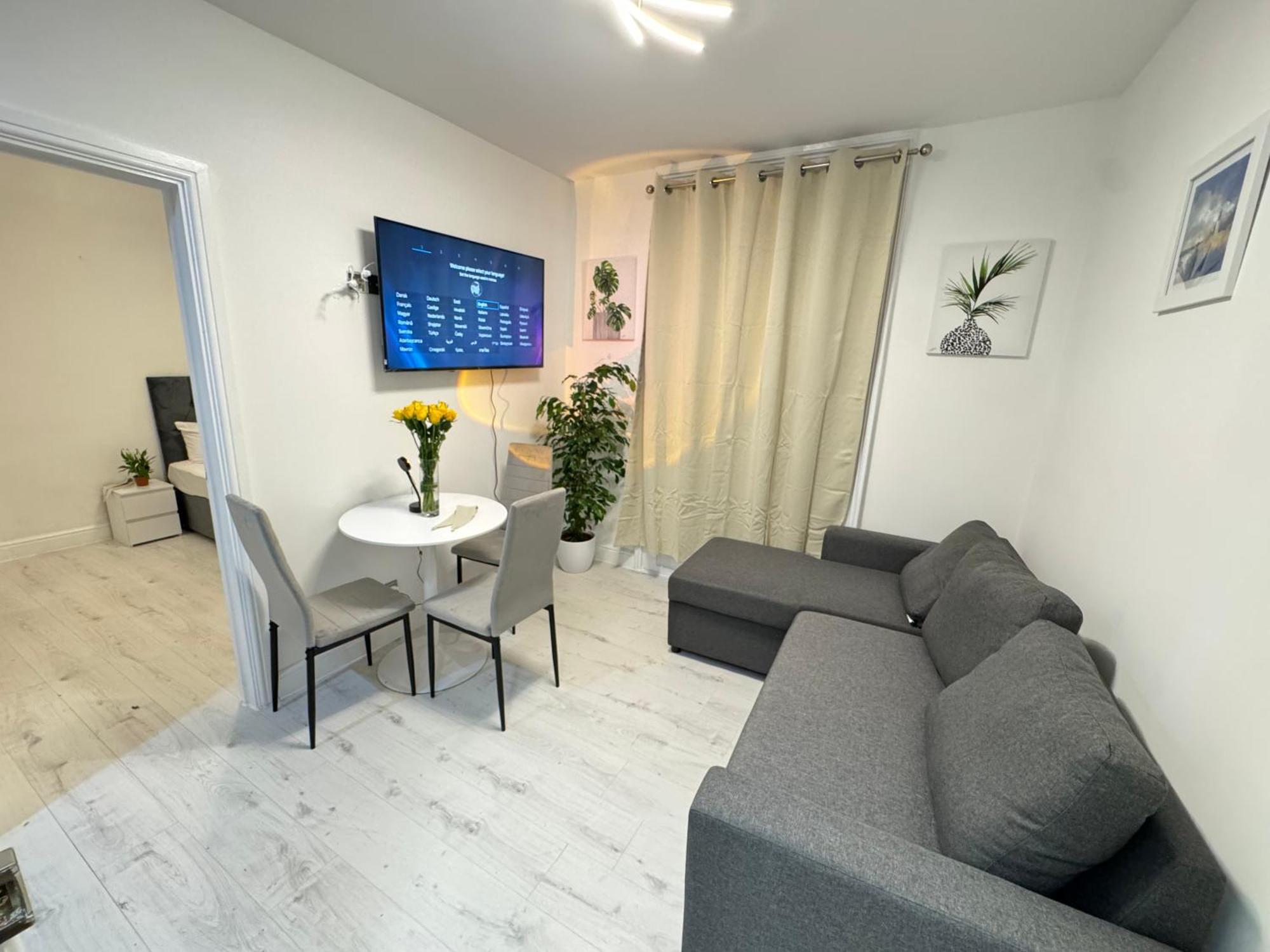 One Bedroom Flat Victoria Apartment London