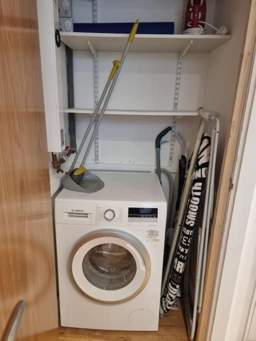 Large Duplex Flat At Bridge Appartement Londen