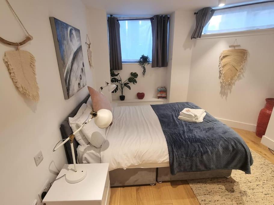 Large Duplex Flat At Bridge Appartement Londen