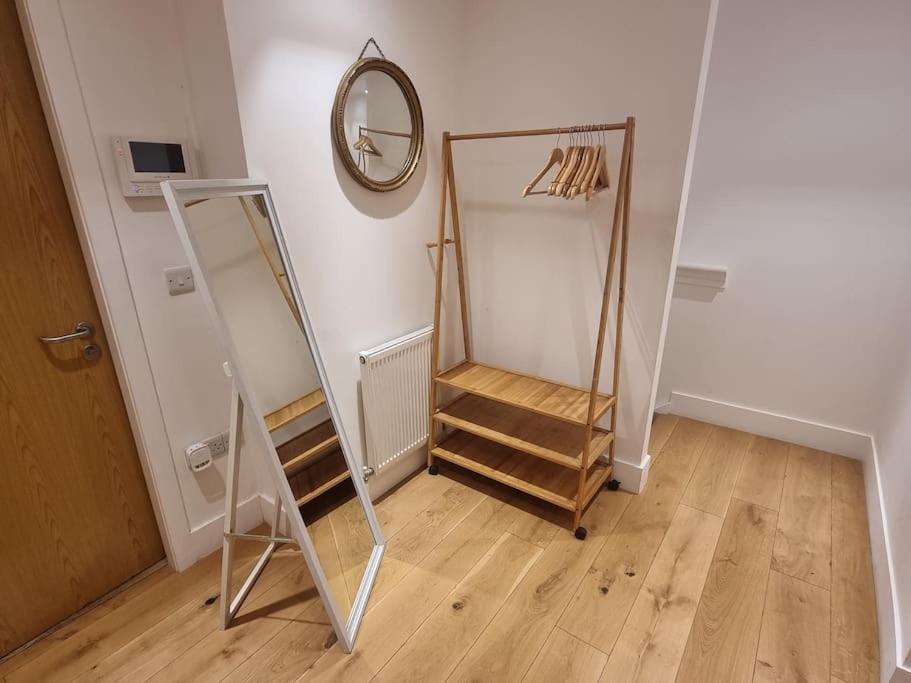 Appartement Large Duplex Flat At Bridge Londen