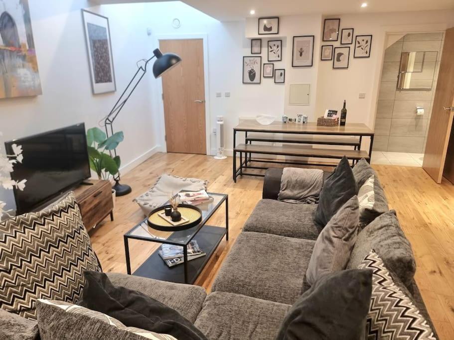 Large Duplex Flat At Bridge Londen