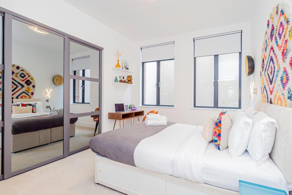 Apartment Elegant 2 Beds, 2 Baths Flat With Private Terrace, High-end Finishes And Chic Furnishings *