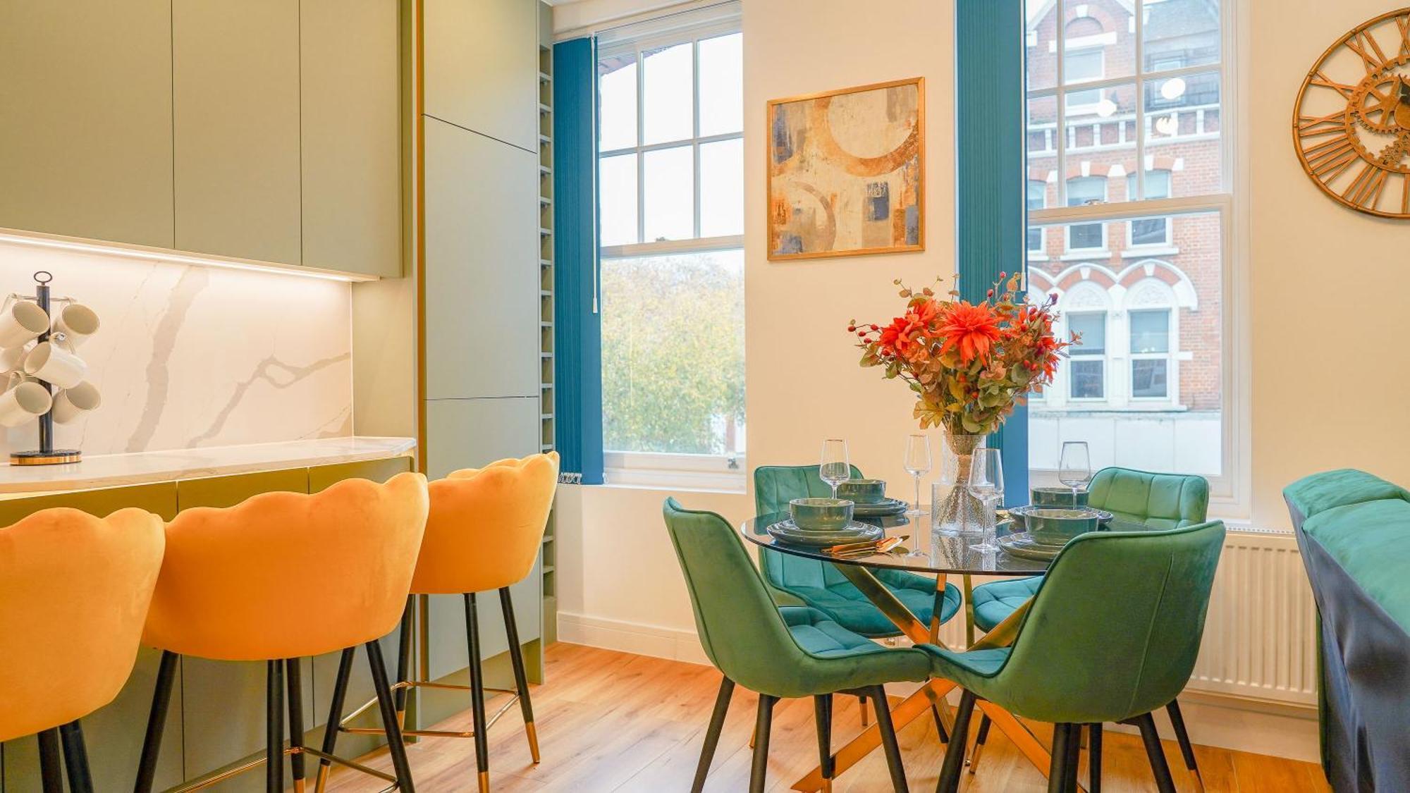 Apartment New Luxurious Stunning Block In