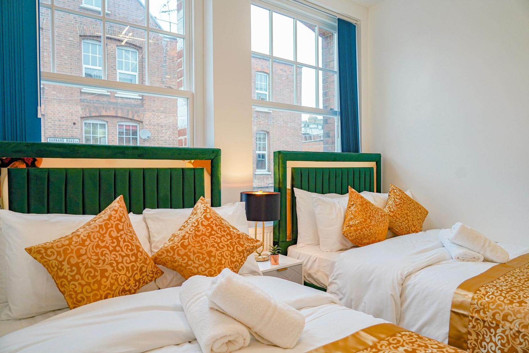 New Luxurious Stunning Block In Apartment