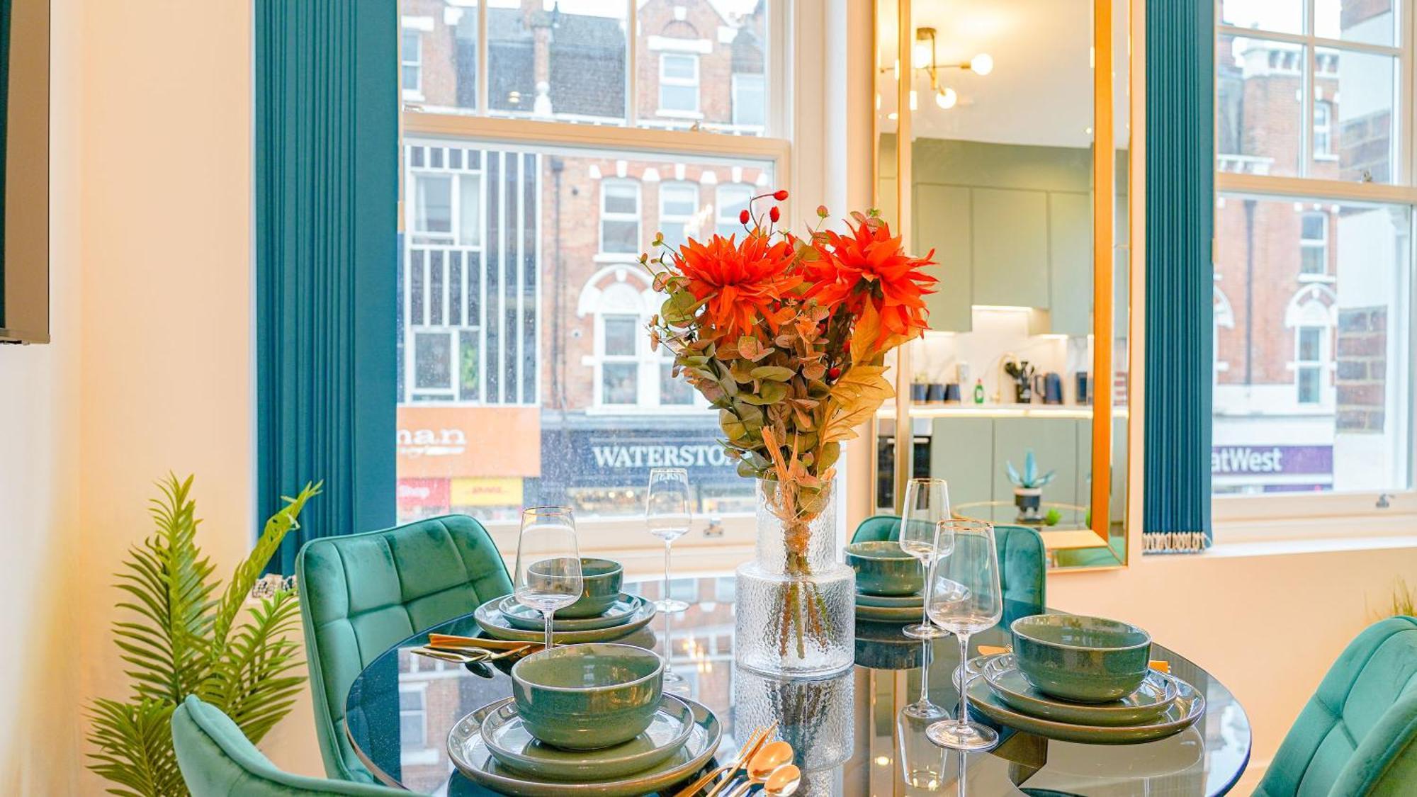 Apartment New Luxurious Stunning Block In