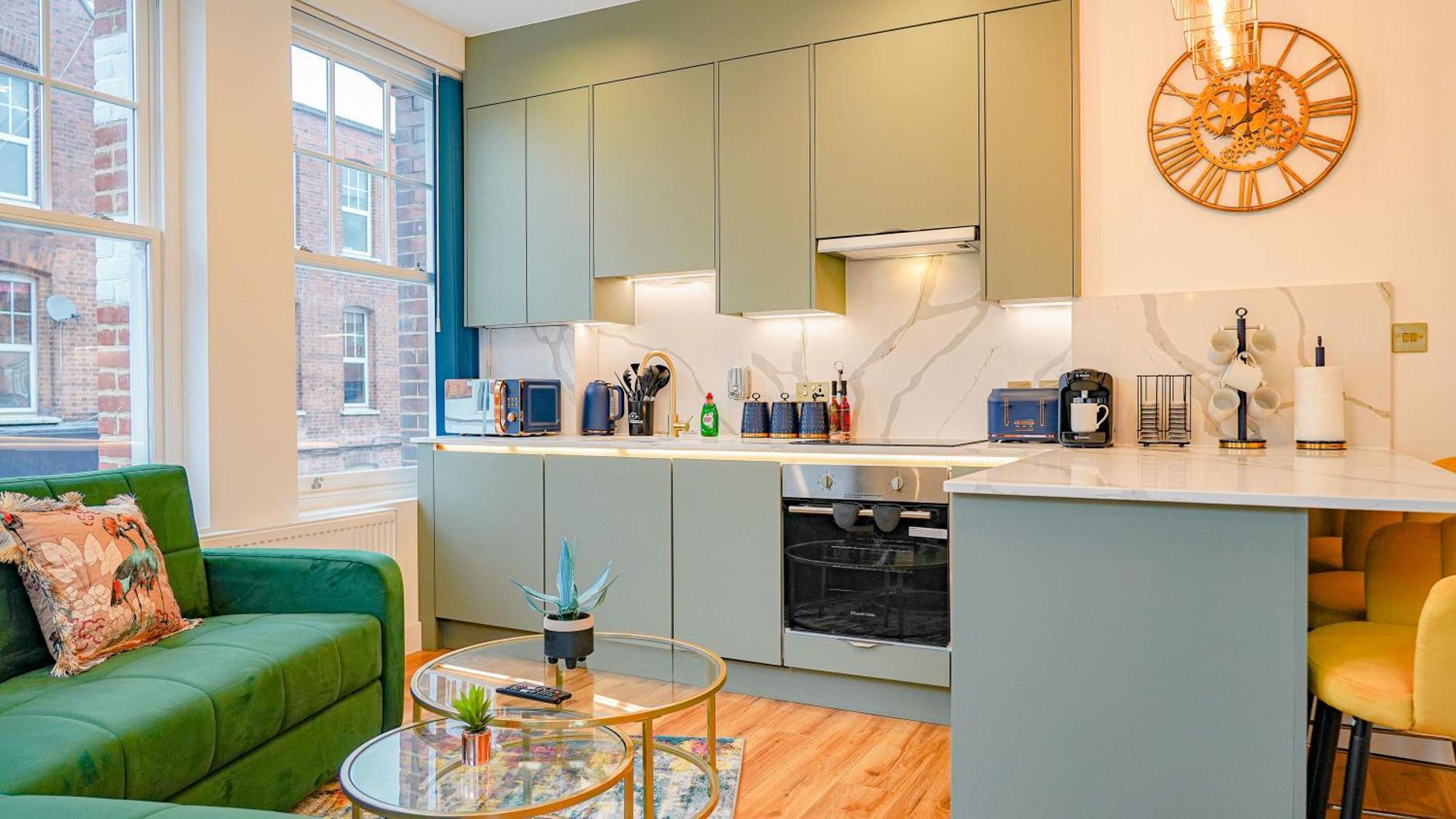 New Luxurious Stunning Block In * London