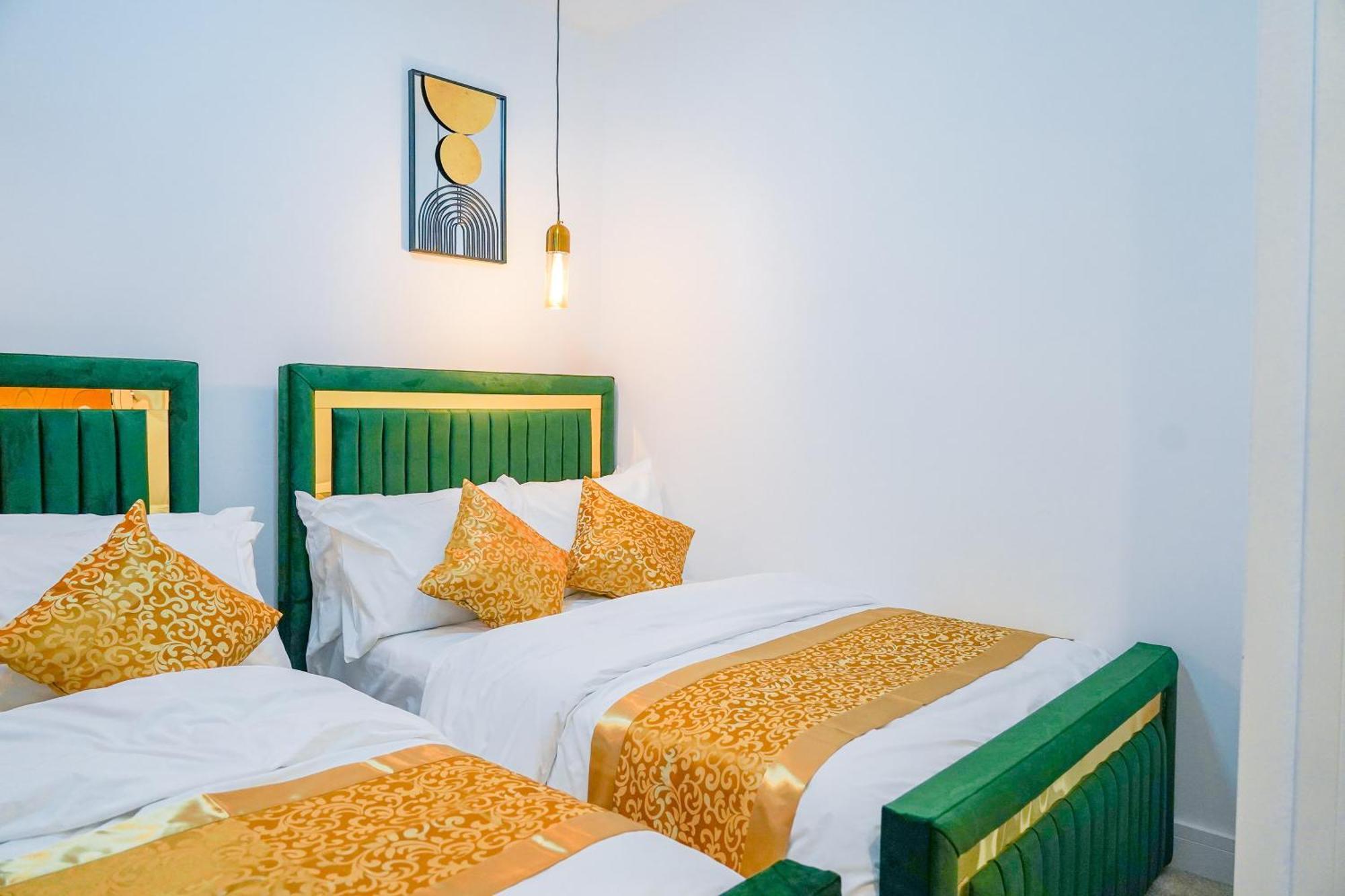 New Luxurious Stunning Block In