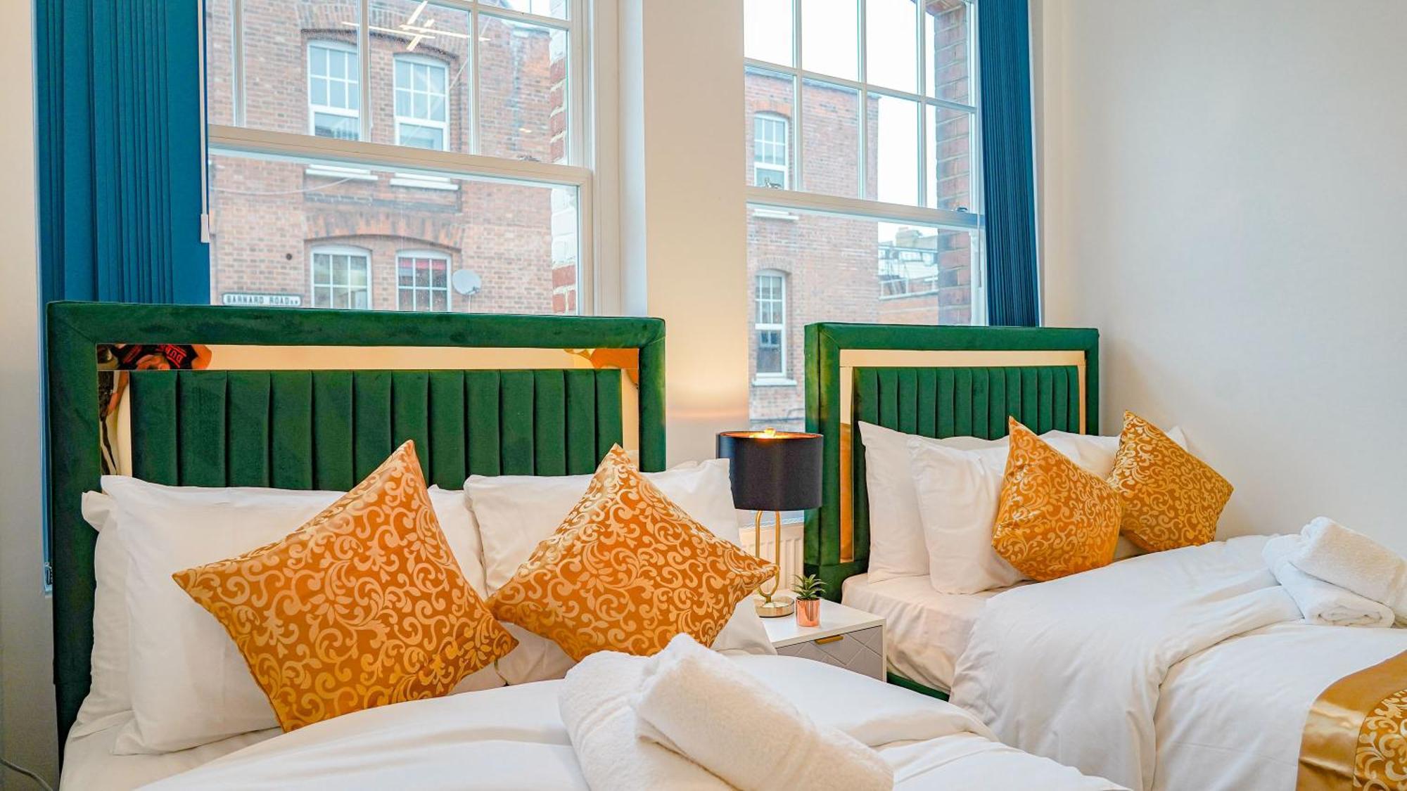New Luxurious Stunning Block In * London