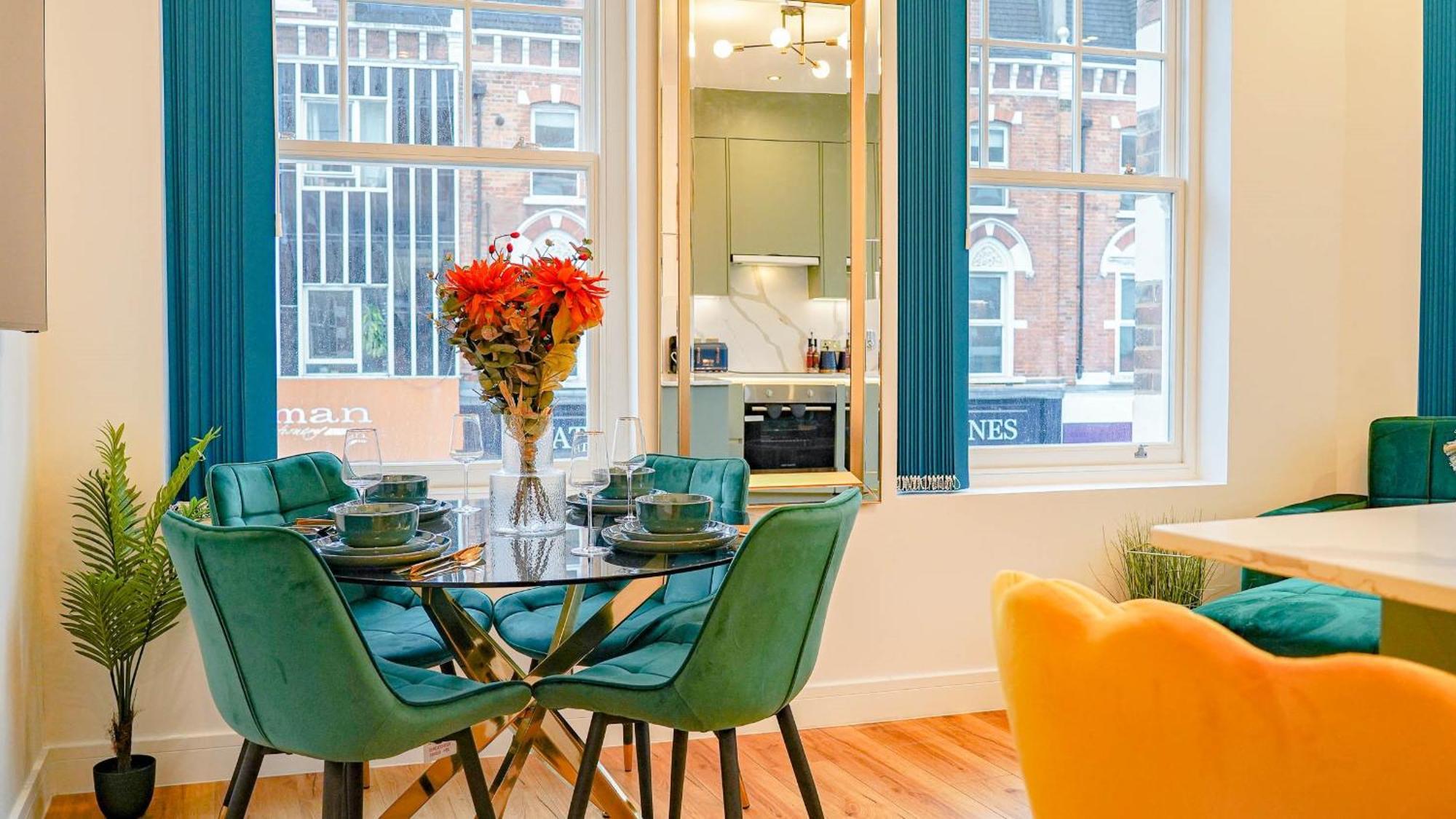 New Luxurious Stunning Block In Apartment London
