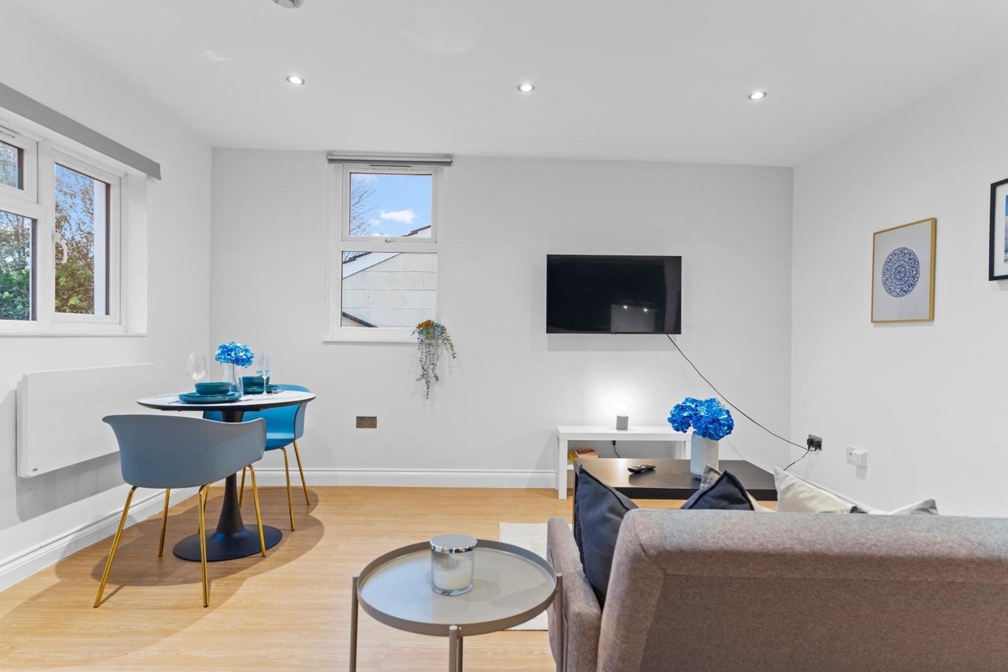 Modern With Free Wifi Londen