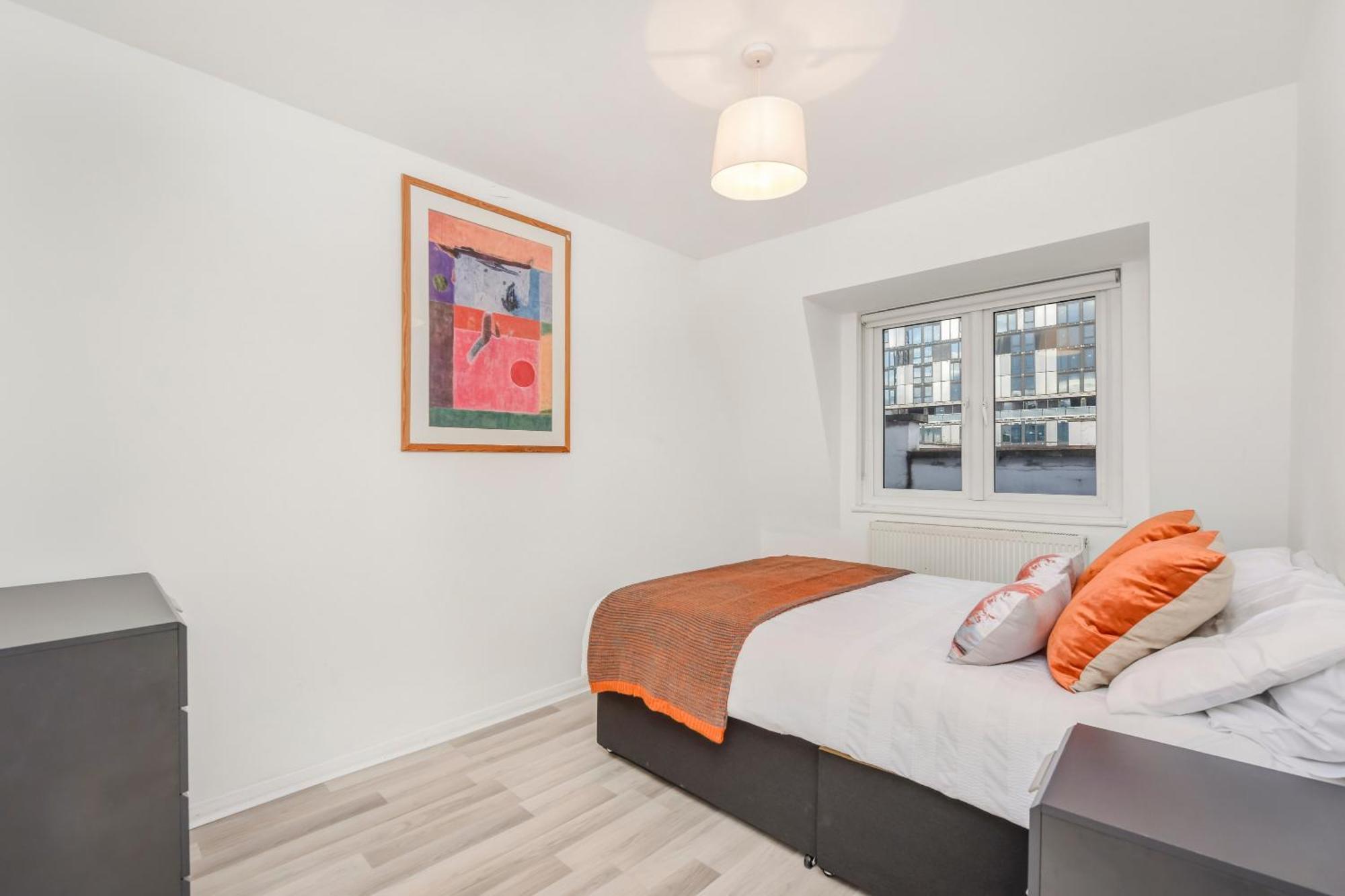 2 Bed Apartment- Finsbury Park Station C * London