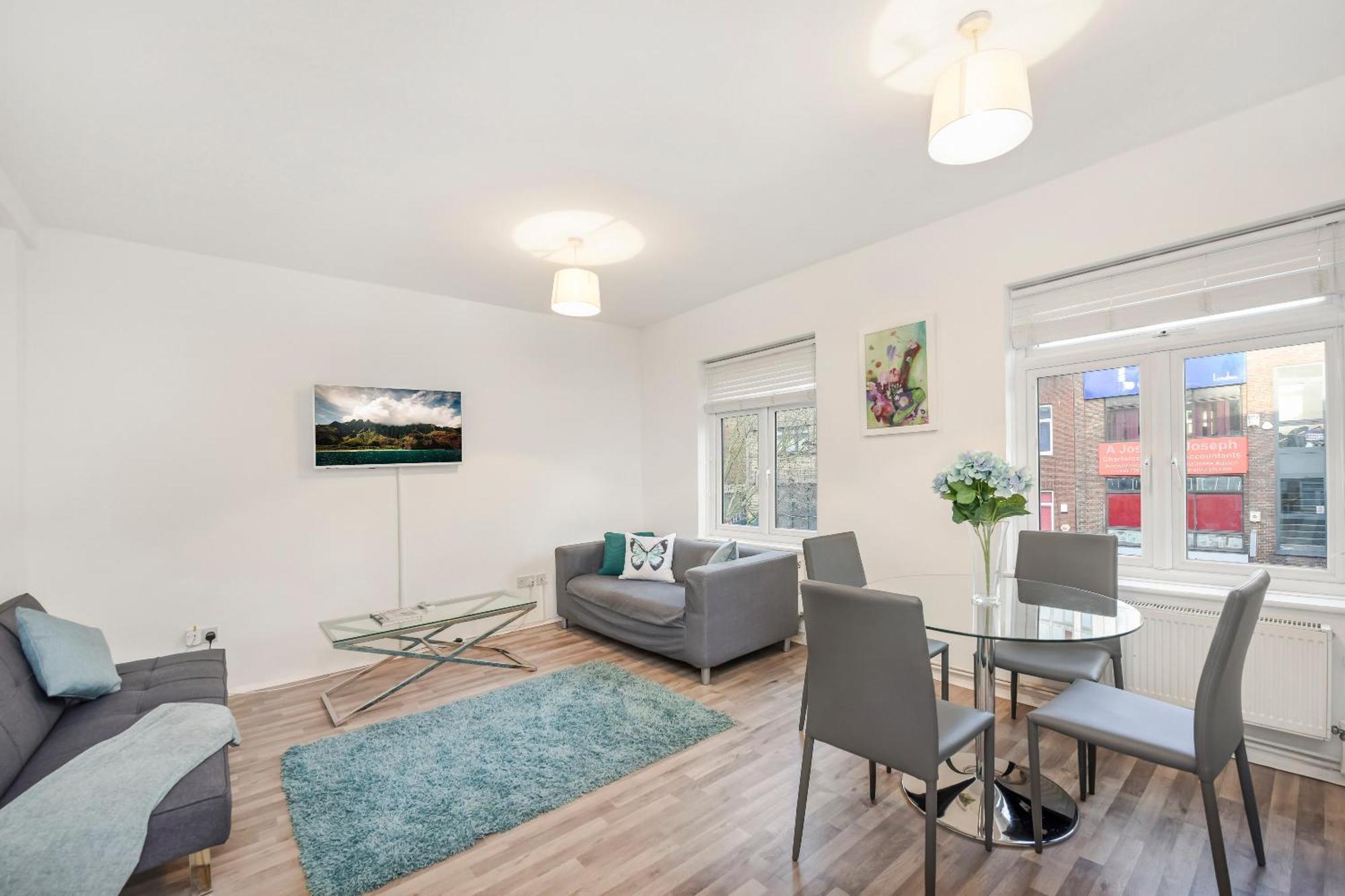 2 Bed Apartment- Finsbury Park Station C Apartment