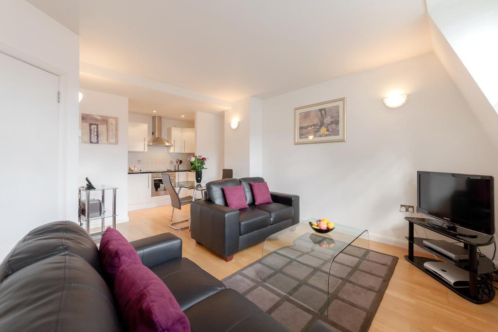 Roomspace Serviced - Groveland Court * London