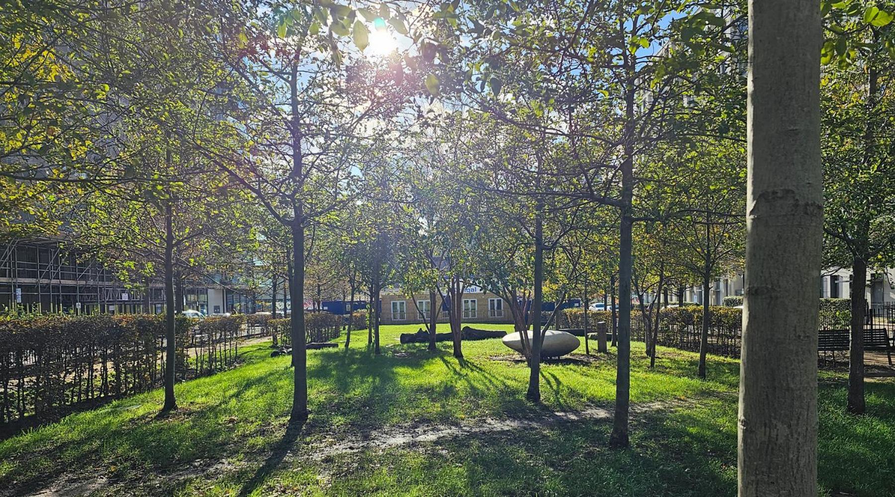 Amazing 2 Bedroom Flat In E20 *