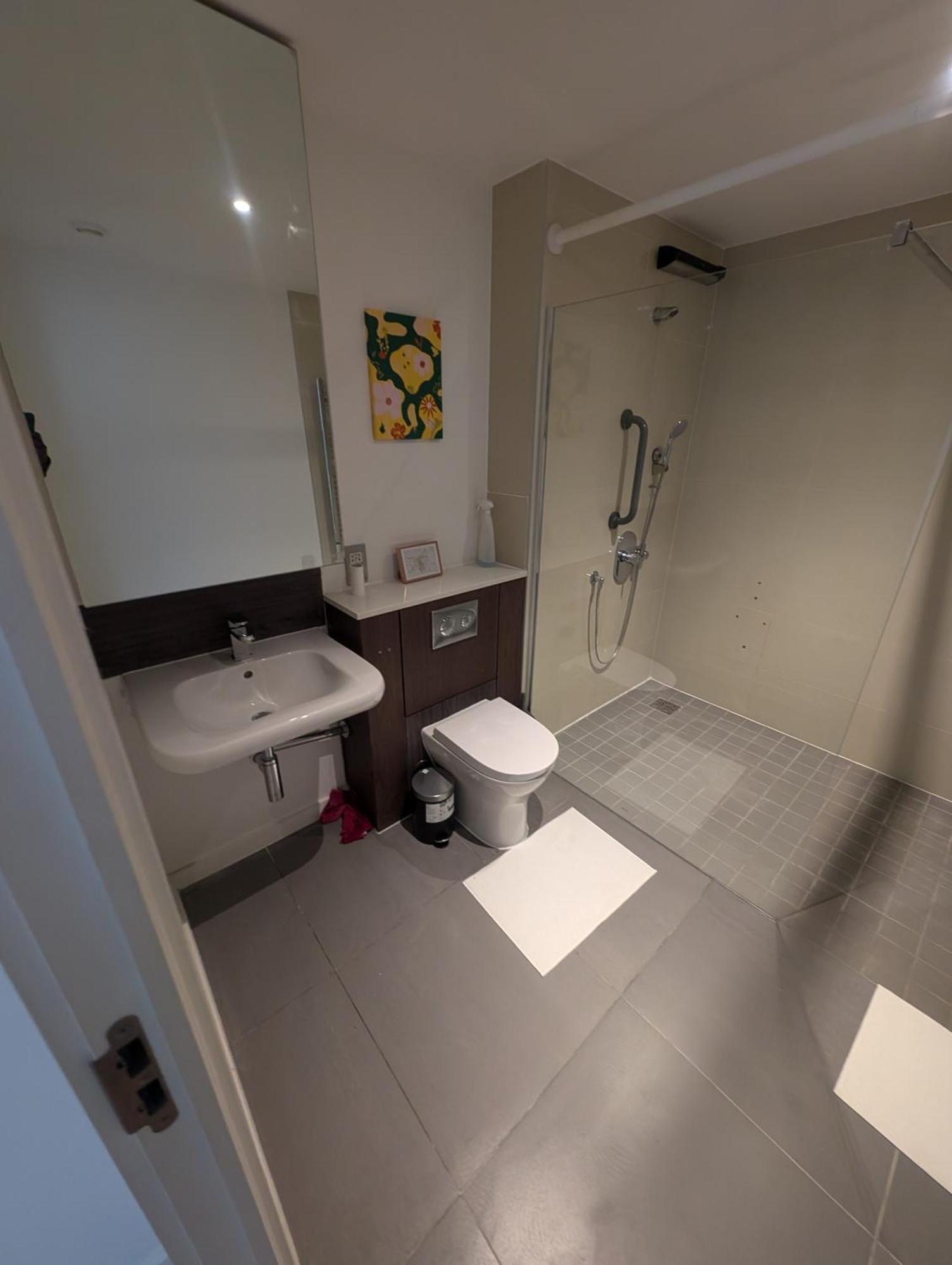 Amazing 2 Bedroom Flat In E20 Appartement *