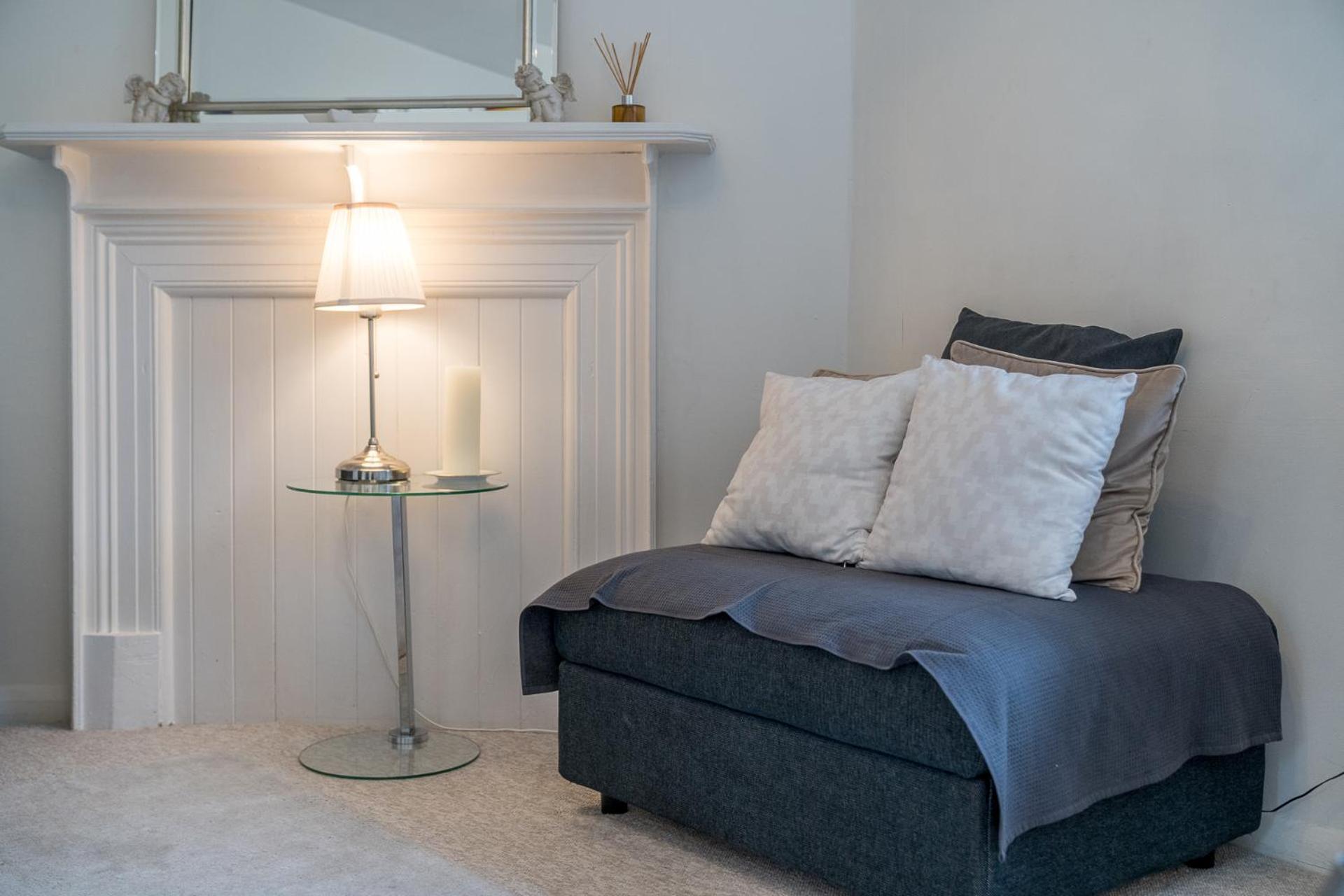 Modern & Elegant Chelsea Apartment, Prime Location, Near Harrods, Knightsbridge & Imperial College Apartment