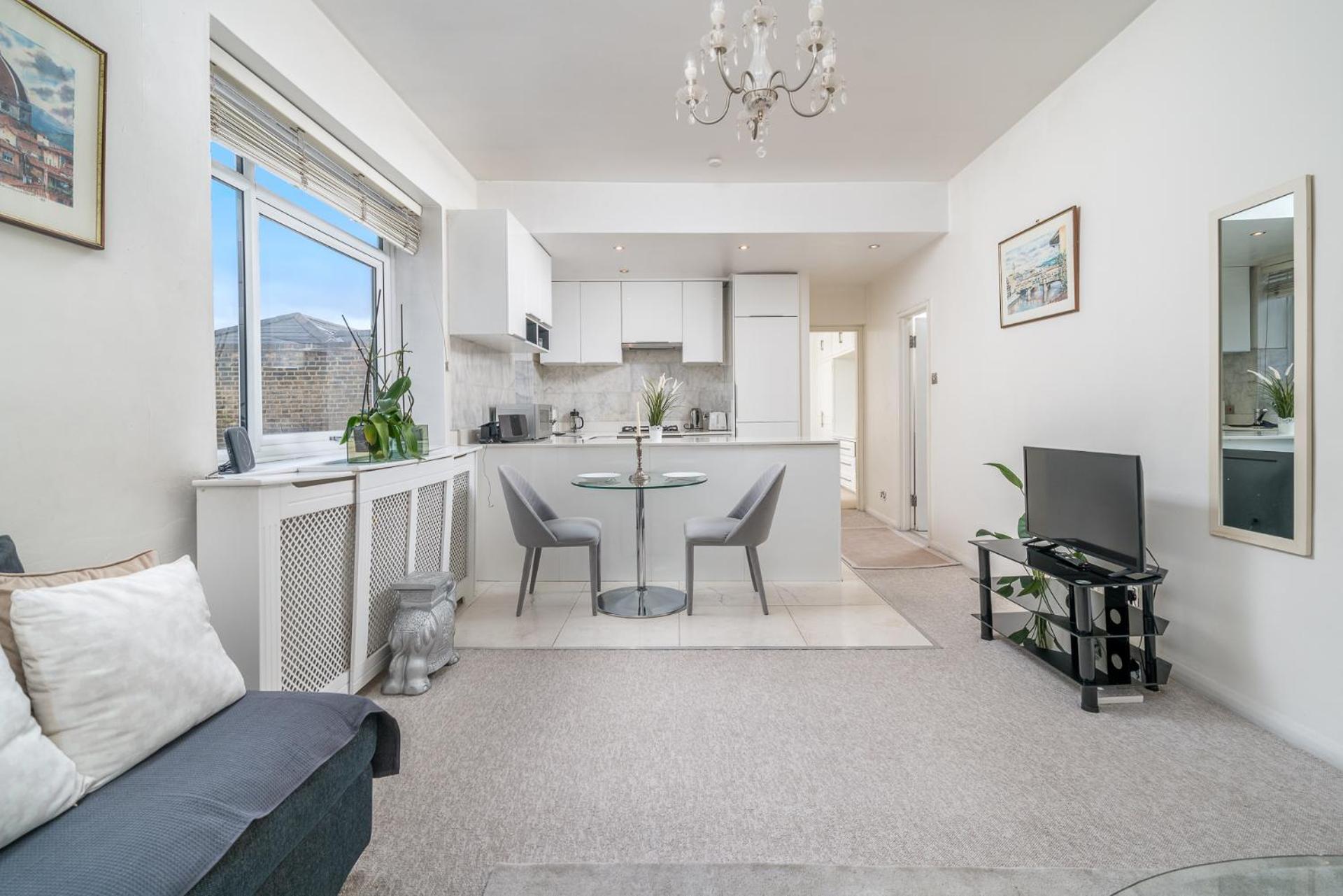 Modern & Elegant Chelsea Apartment, Prime Location, Near Harrods, Knightsbridge & Imperial College Apartment London
