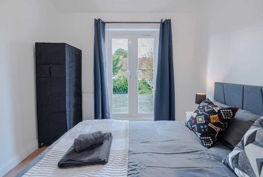 Apartment Putney Haven 3bd 2 Bath Sleeps 8 *