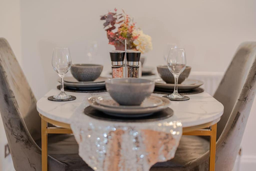 Putney Haven 3bd 2 Bath Sleeps 8 London