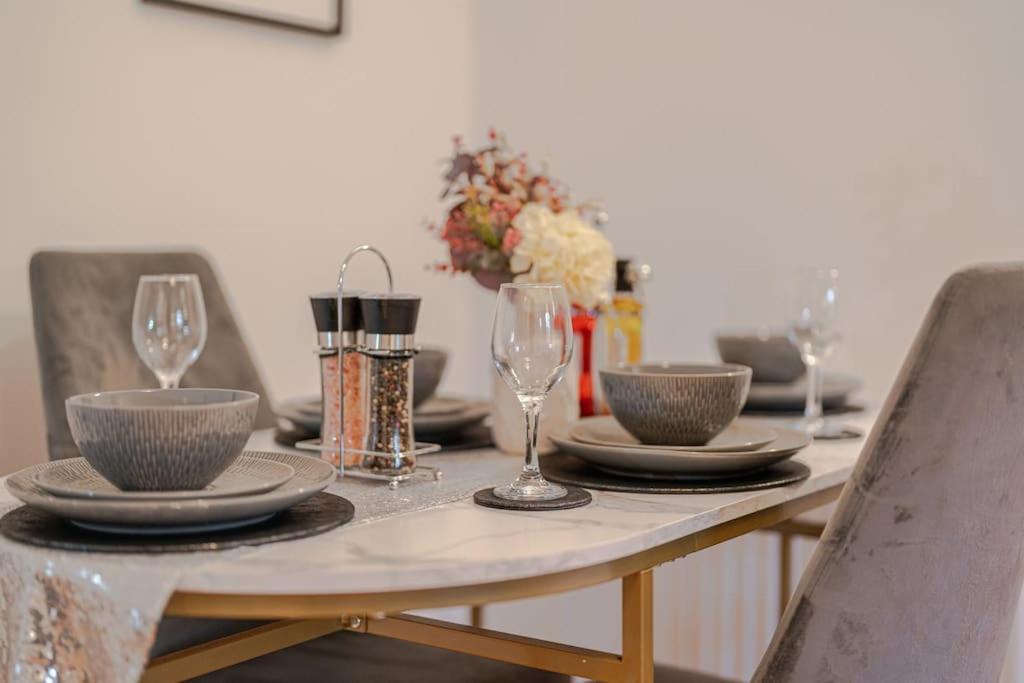 Apartment Putney Haven 3bd 2 Bath Sleeps 8 *