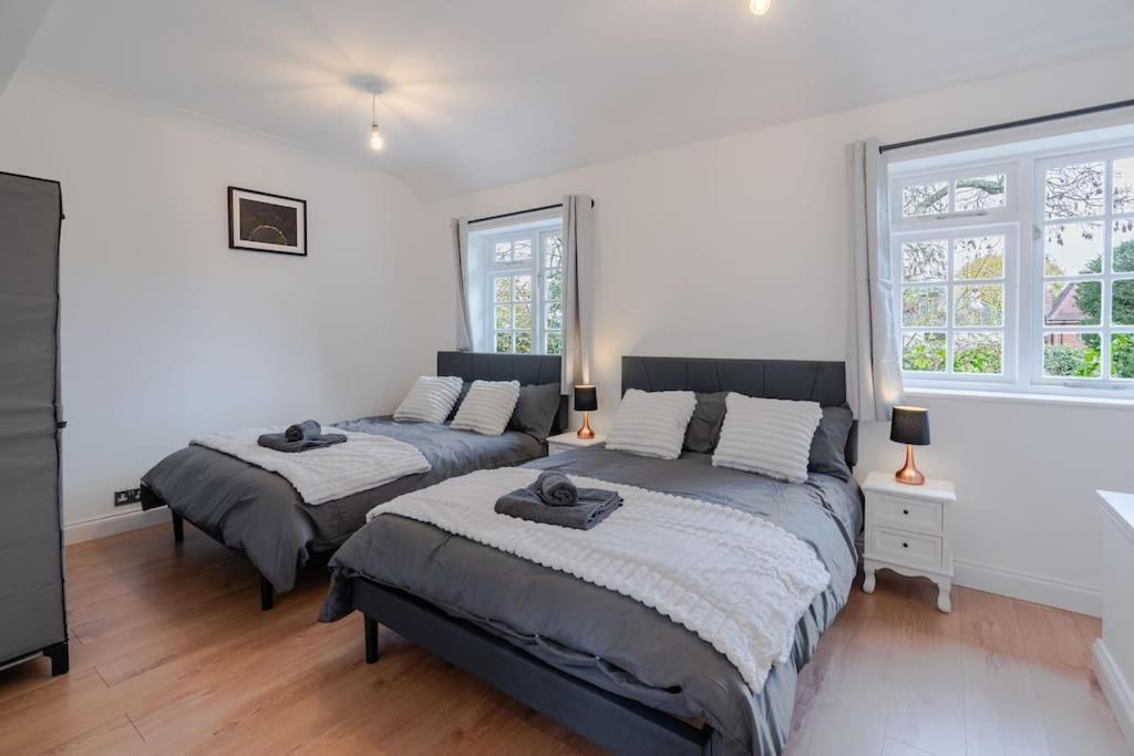 Apartment Putney Haven 3bd 2 Bath Sleeps 8 London