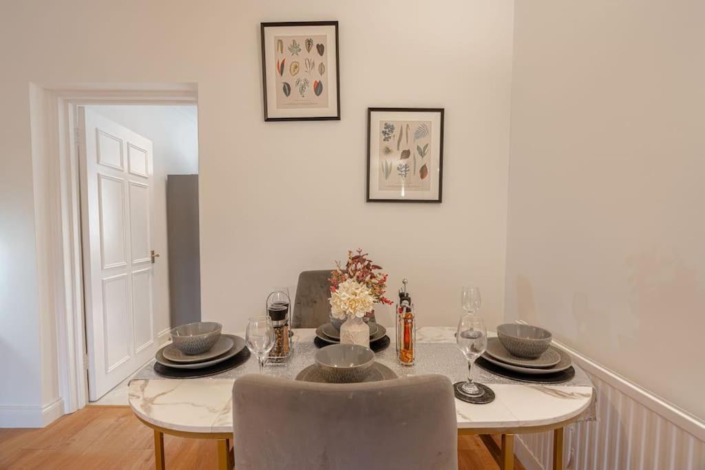Putney Haven 3bd 2 Bath Sleeps 8 * London