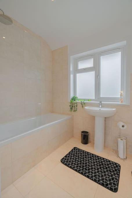 Putney Haven 3bd 2 Bath Sleeps 8 Apartment