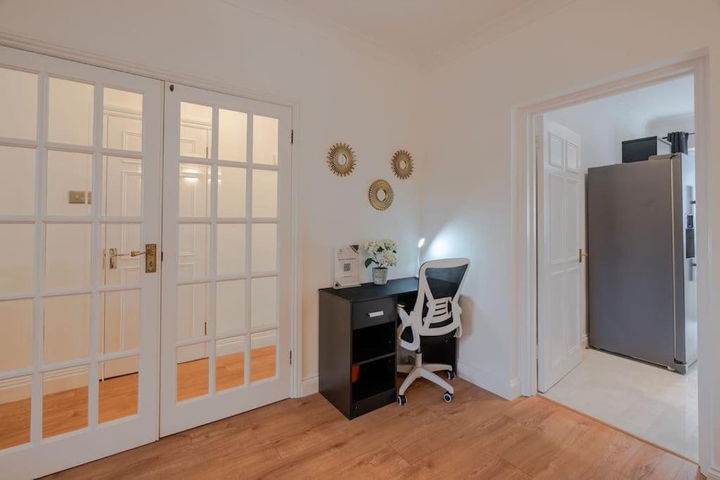 Apartment Putney Haven 3bd 2 Bath Sleeps 8 *