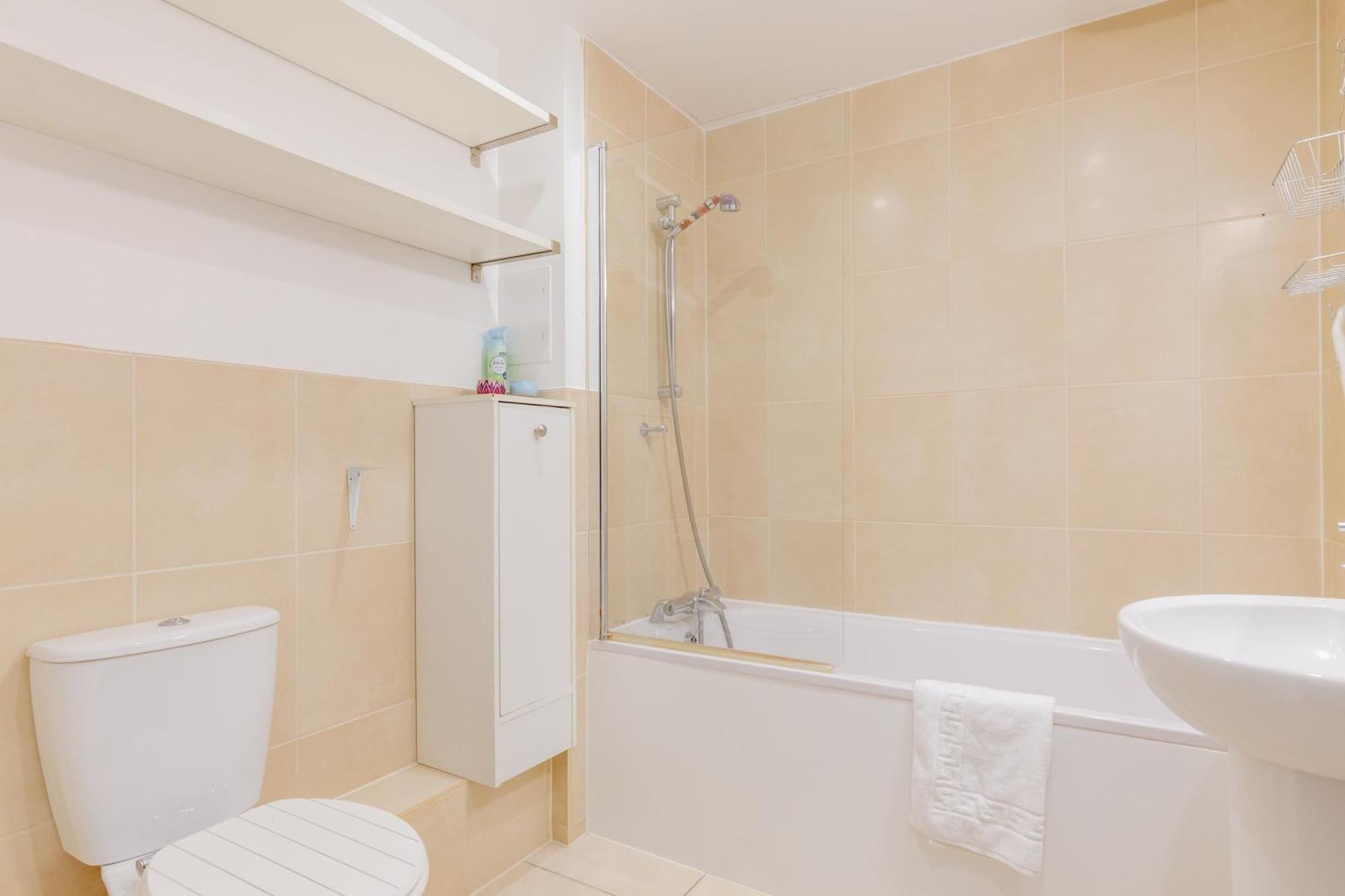 Modern & Ideally Located 2bd Flat Heart Of Dalston London