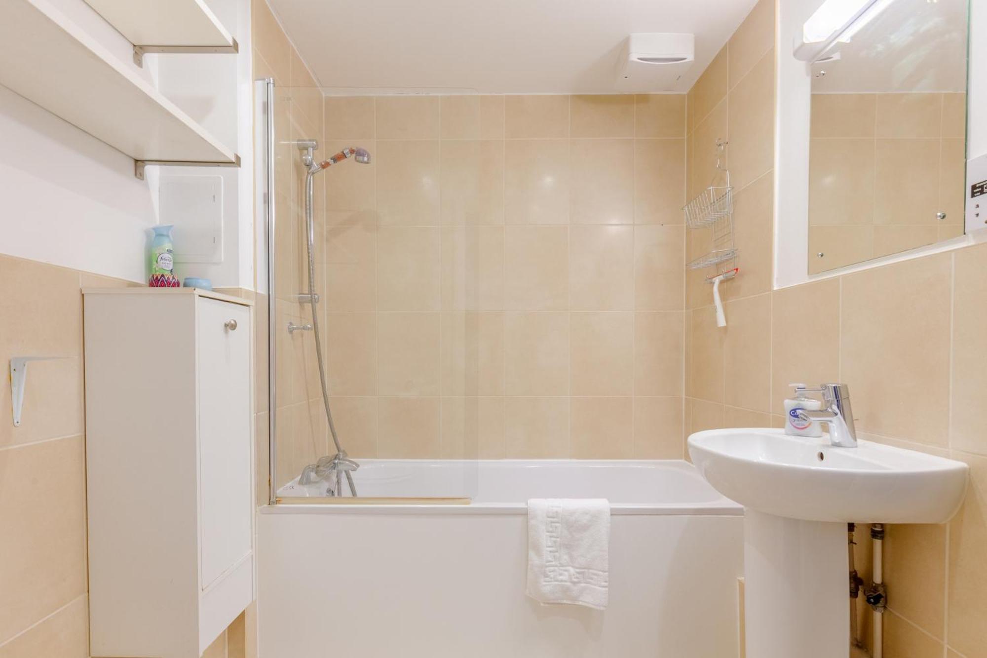 Modern & Ideally Located 2bd Flat Heart Of Dalston Apartment
