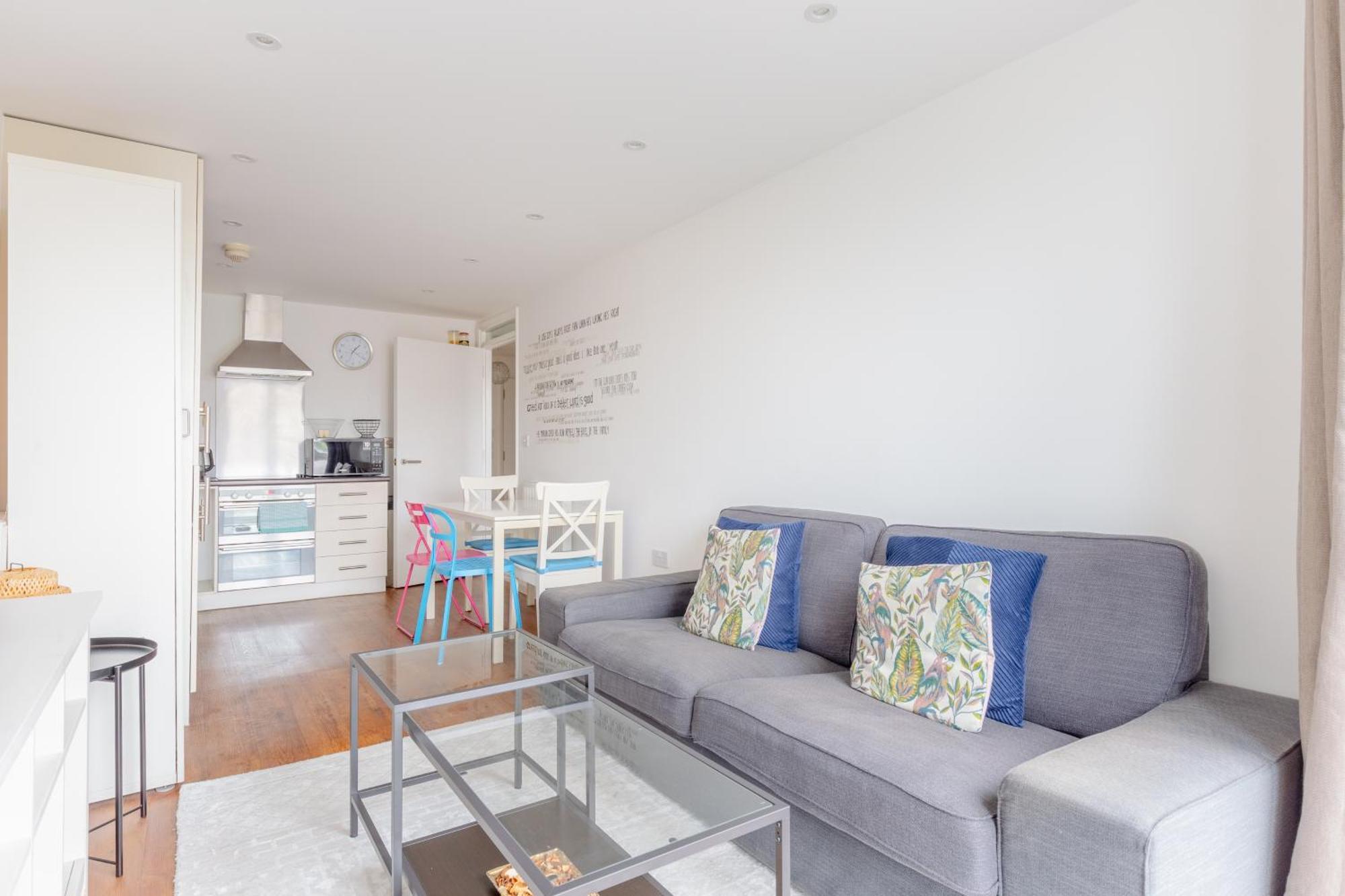Modern & Ideally Located 2bd Flat Heart Of Dalston * London