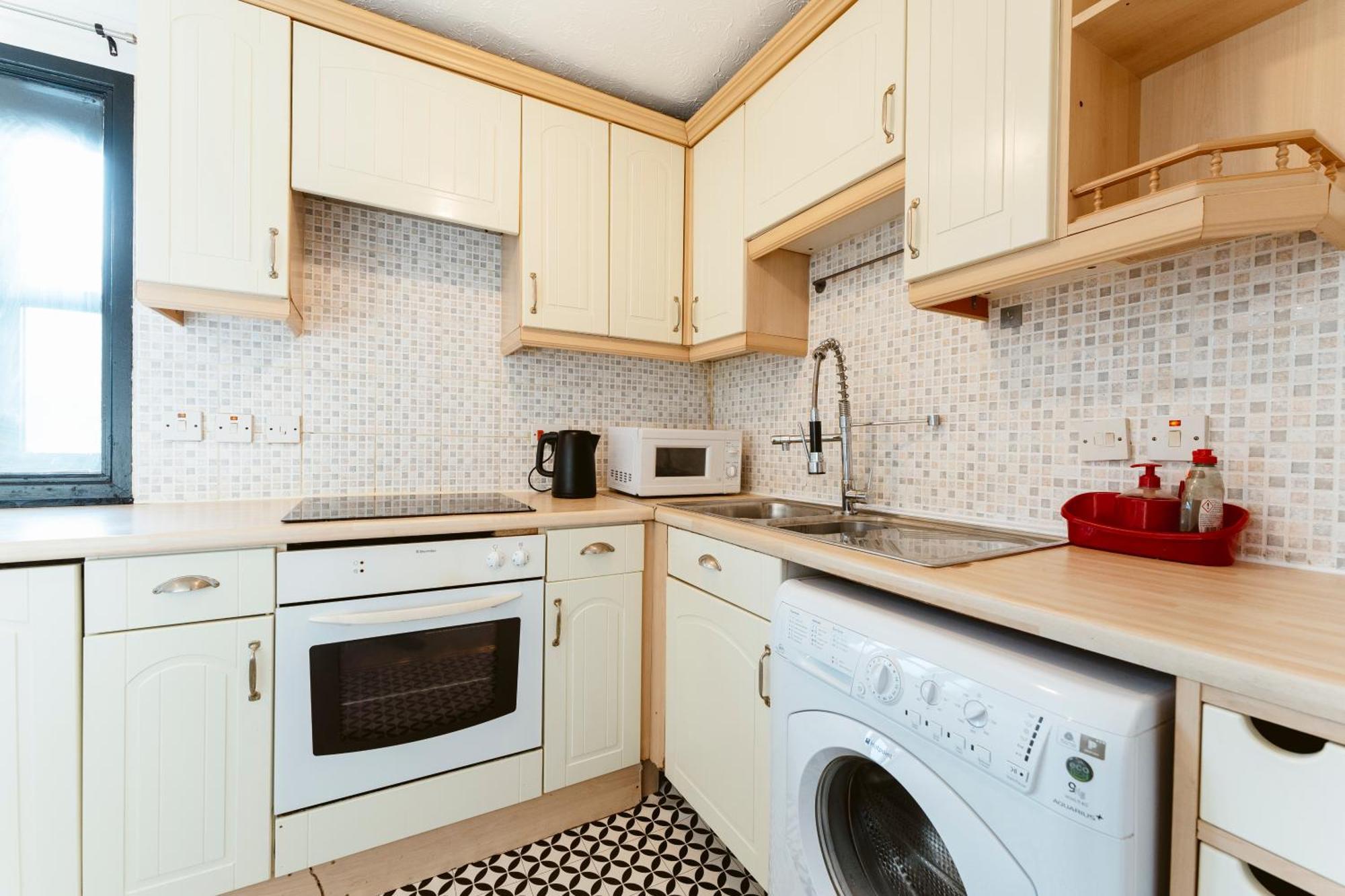 Manor Park Double * London