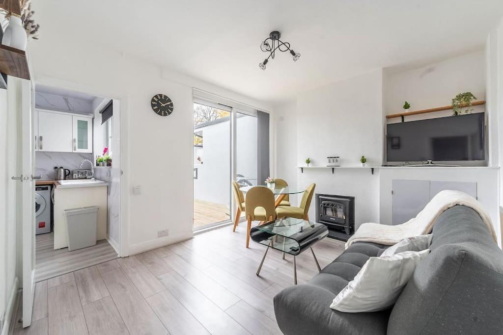 Charming And Cosy 1- Bedroom Flat Wembley Apartamento