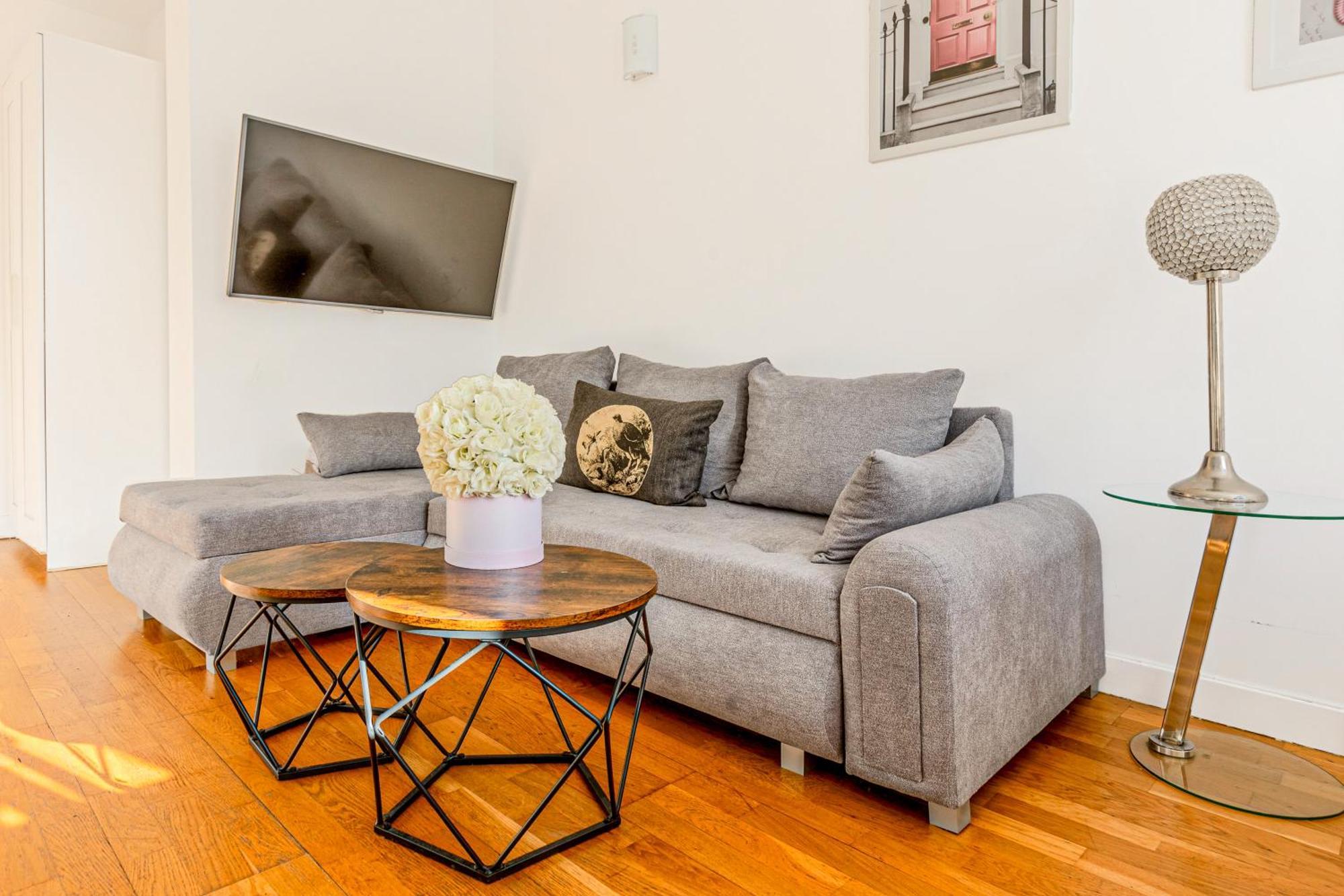 Spacious & Bright 1 Bdr Apt On The Kings Road Appartement *