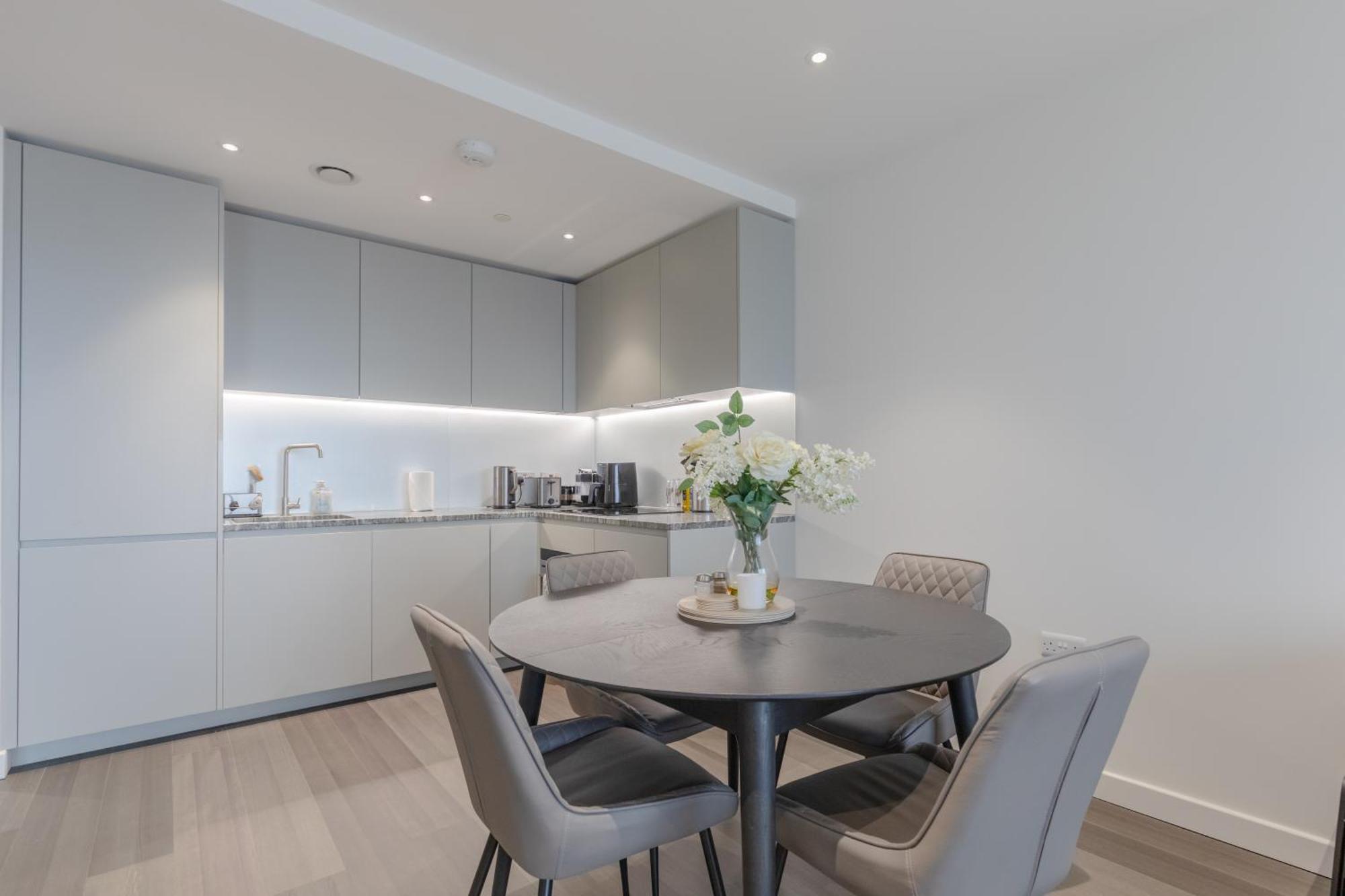 Ravishing 1bd Flat - 2 Minute Walk From The O2! *