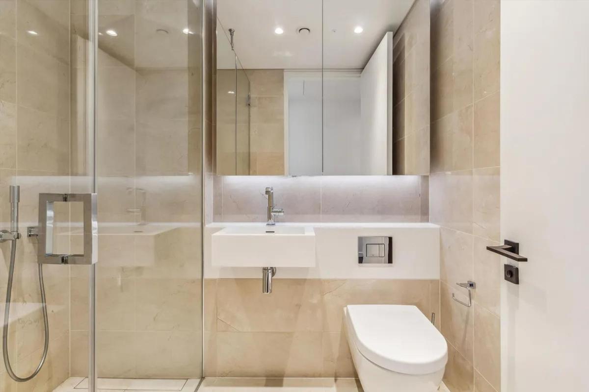 Apartment Luxury Sophia 4 Bedroom 8 Sleeps *