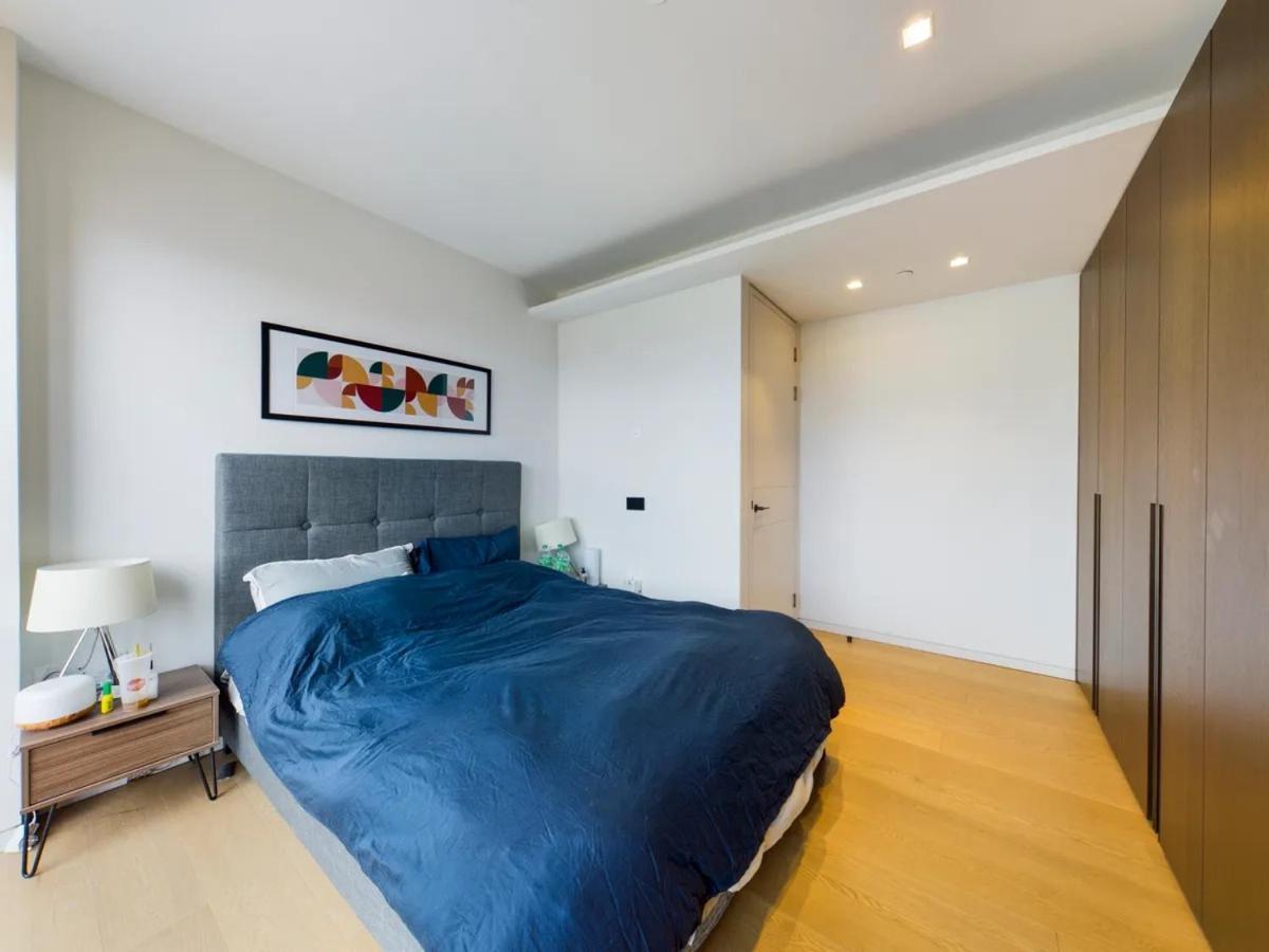 Apartment Luxury Sophia 4 Bedroom 8 Sleeps London