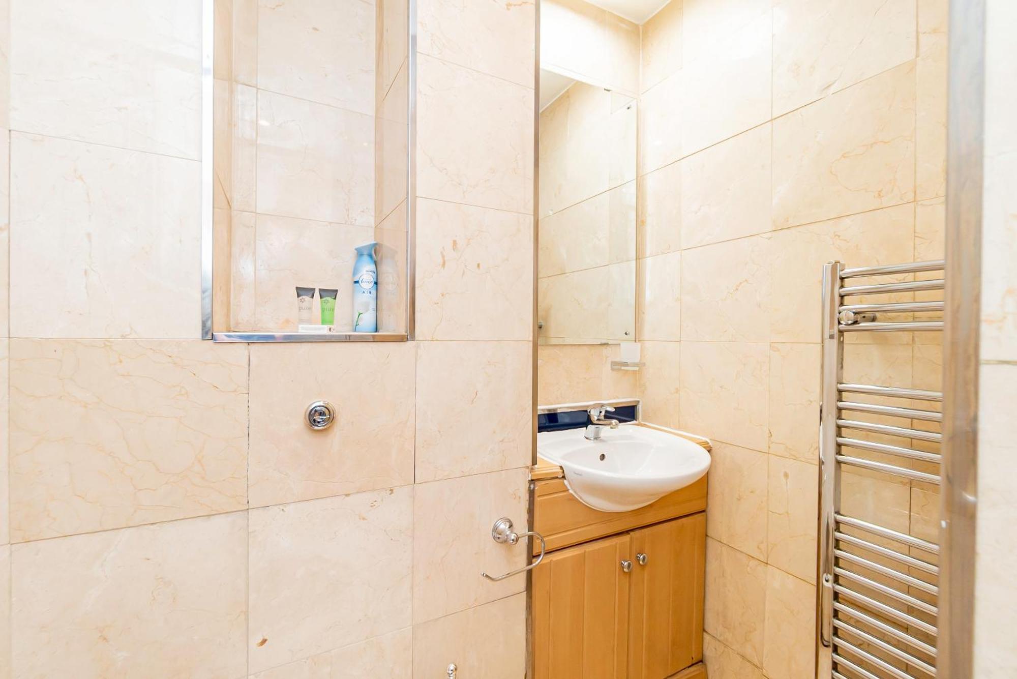 Apartment Chic 2 Bedrooms 2 Bathrooms At Kensington London